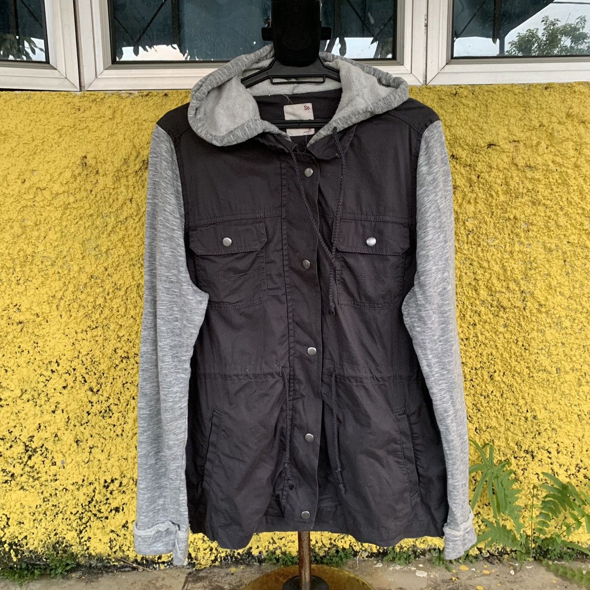 Other So light jacket hoodie Size US L / EU 52-54 / 3 - 4 Thumbnail