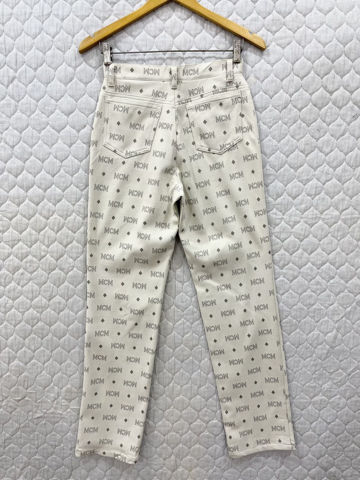 MCM (Hh). MCM FULLPRINT HYPEBEAST LADIES PANTS Size 26" / US 2 / IT 38 - 2 Thumbnail