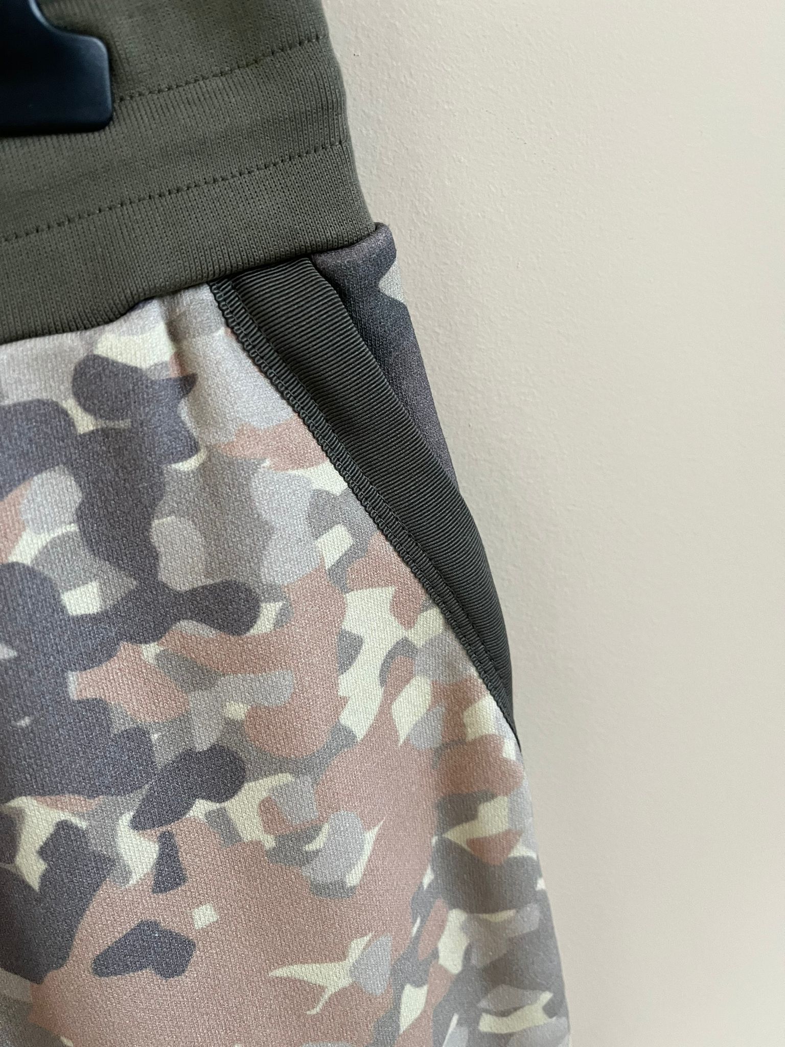 Amiri Patchwork Camo Sweatpant in Camo Size US 32 / EU 48 - 9 Thumbnail