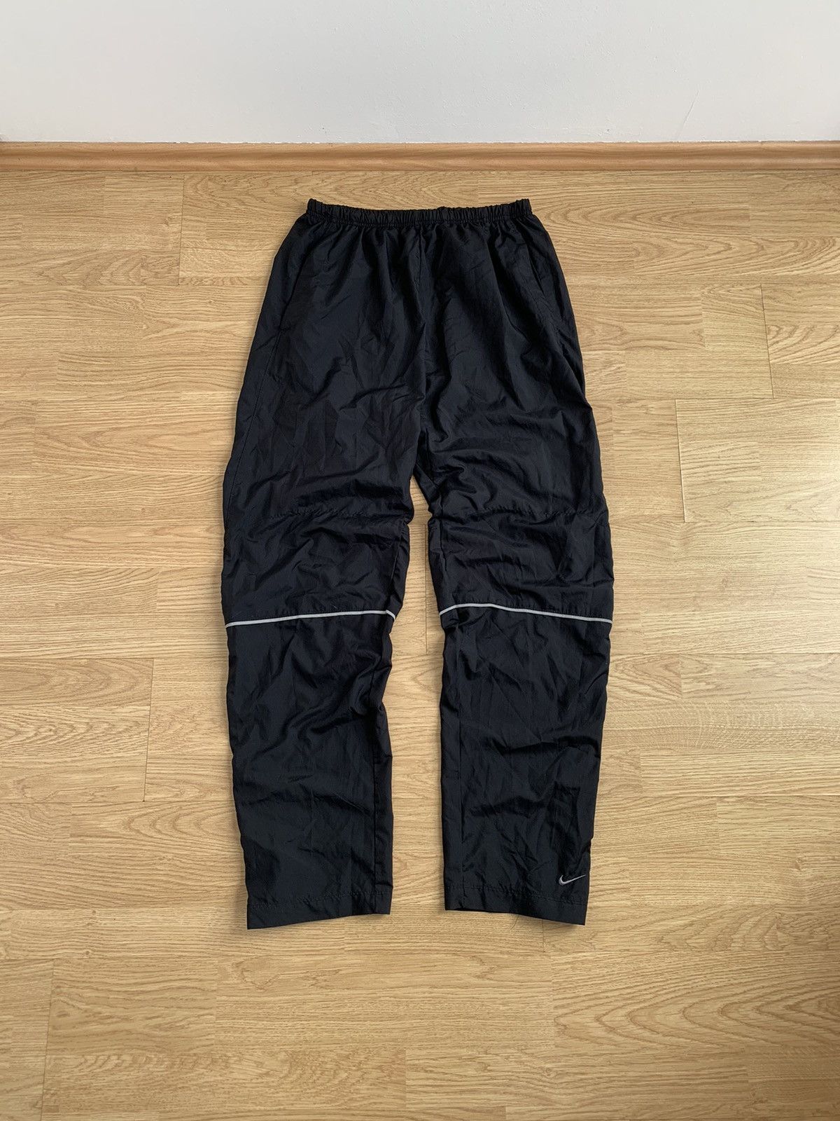 Nike × Vintage Vintage y2k Nike Black Track Pants Swoosh Drill Size US 34 / EU 50 - 2 Thumbnail