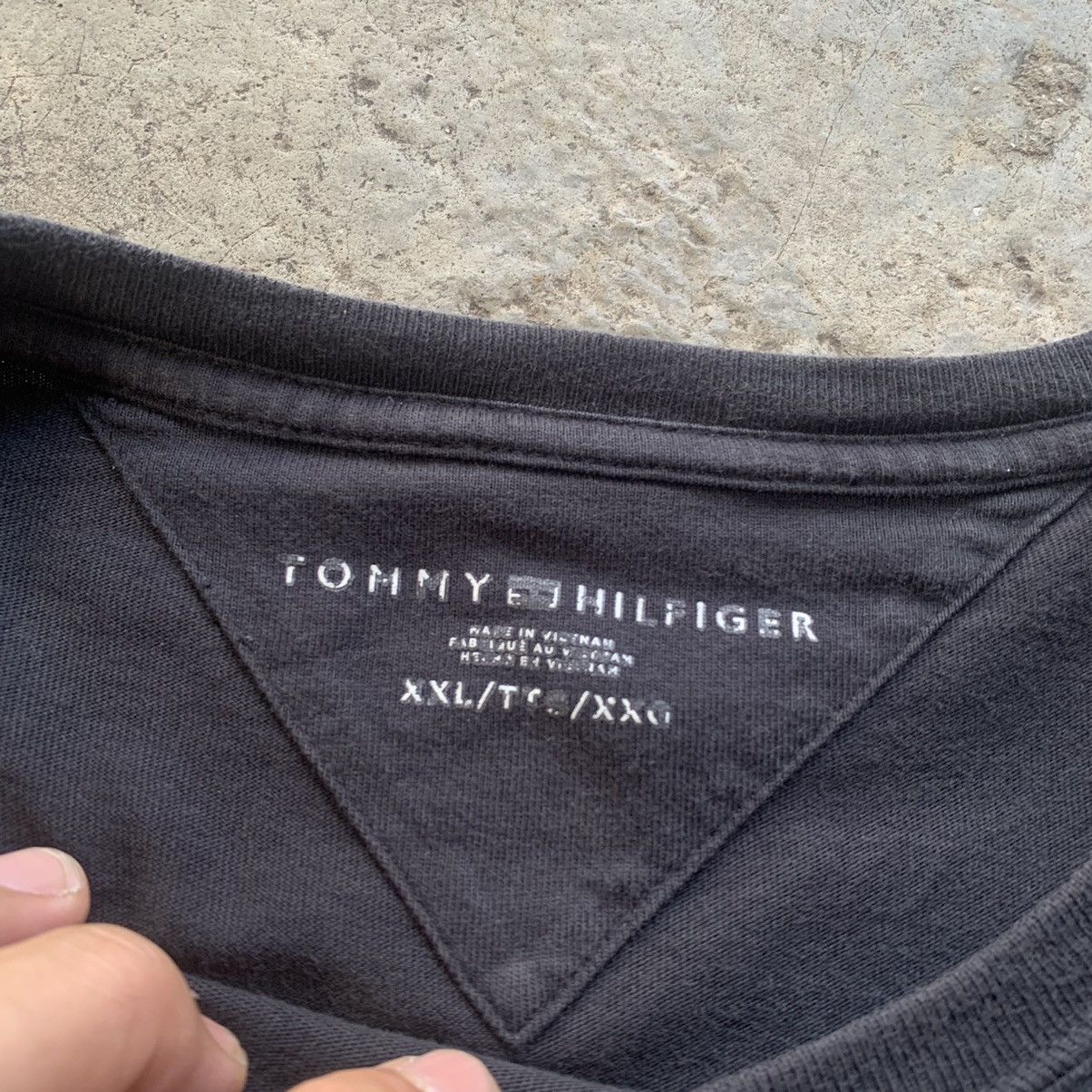 Tommy Hilfiger Tommy Hilfiger center spell out embroidery black tshirt tee Size US XXL / EU 58 / 5 - 7 Thumbnail