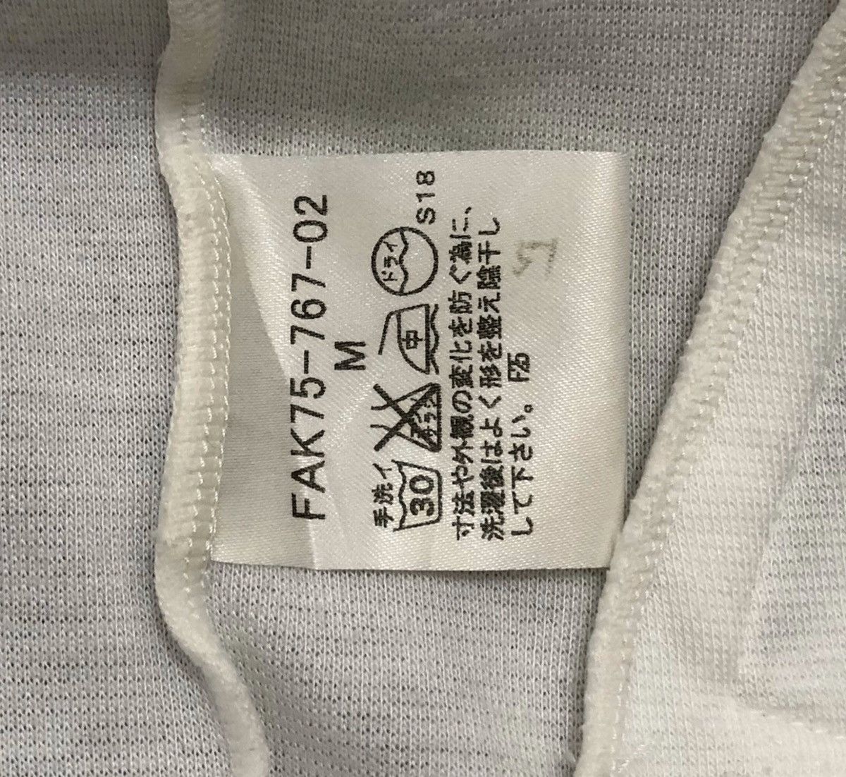 Burberry Burberry Blue Label Jacket Embroidery Logo Size US M / EU 48-50 / 2 - 7 Thumbnail