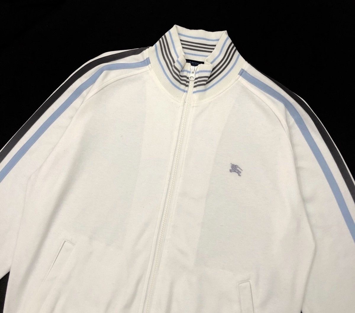 Burberry Burberry Blue Label Jacket Embroidery Logo Size US M / EU 48-50 / 2 - 3 Thumbnail