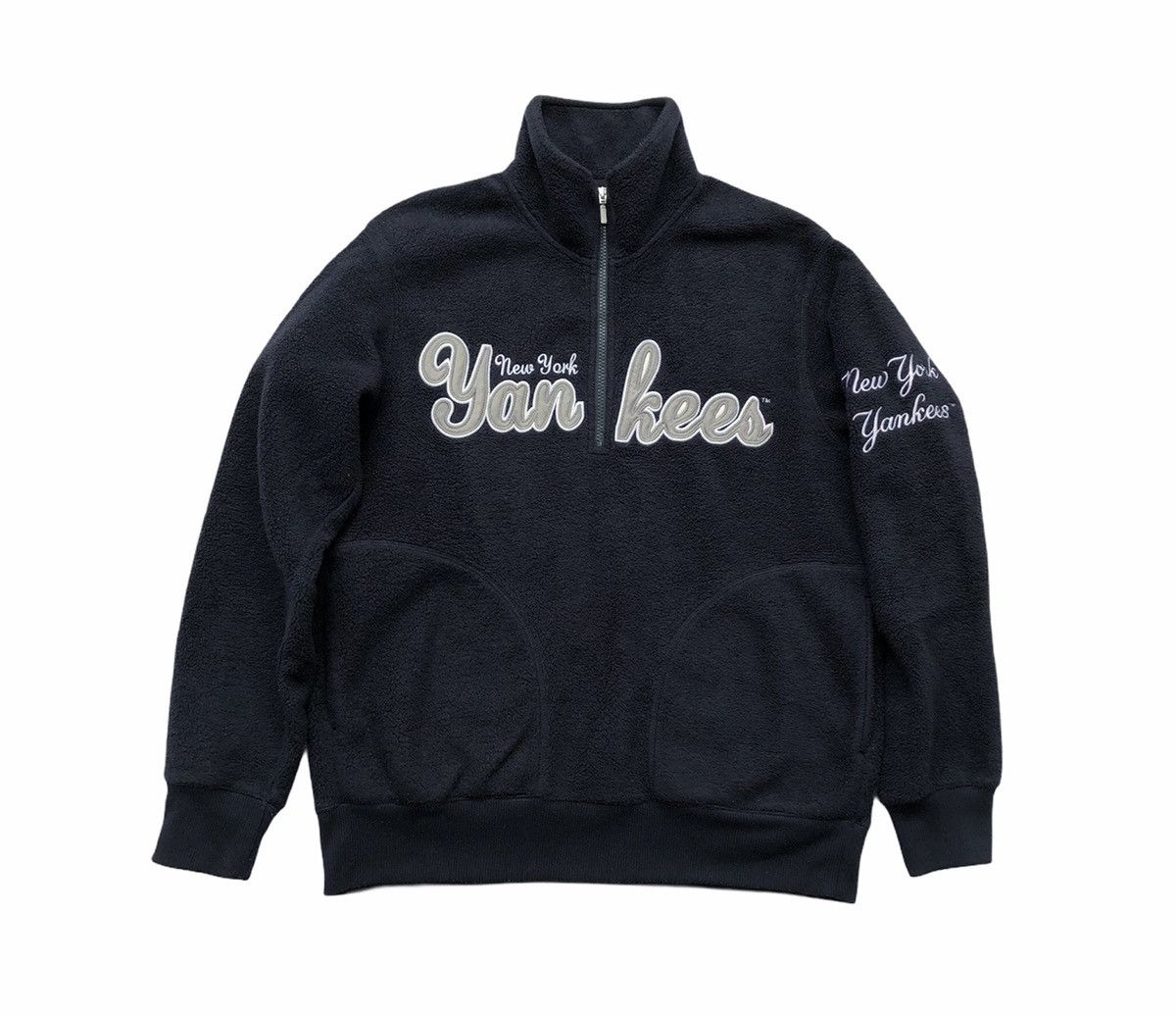 image of New York Yankees x Uniqlo Yankees X Uniqlo X Major League Baseball Fleece Sweatshirt in Blue (Size 