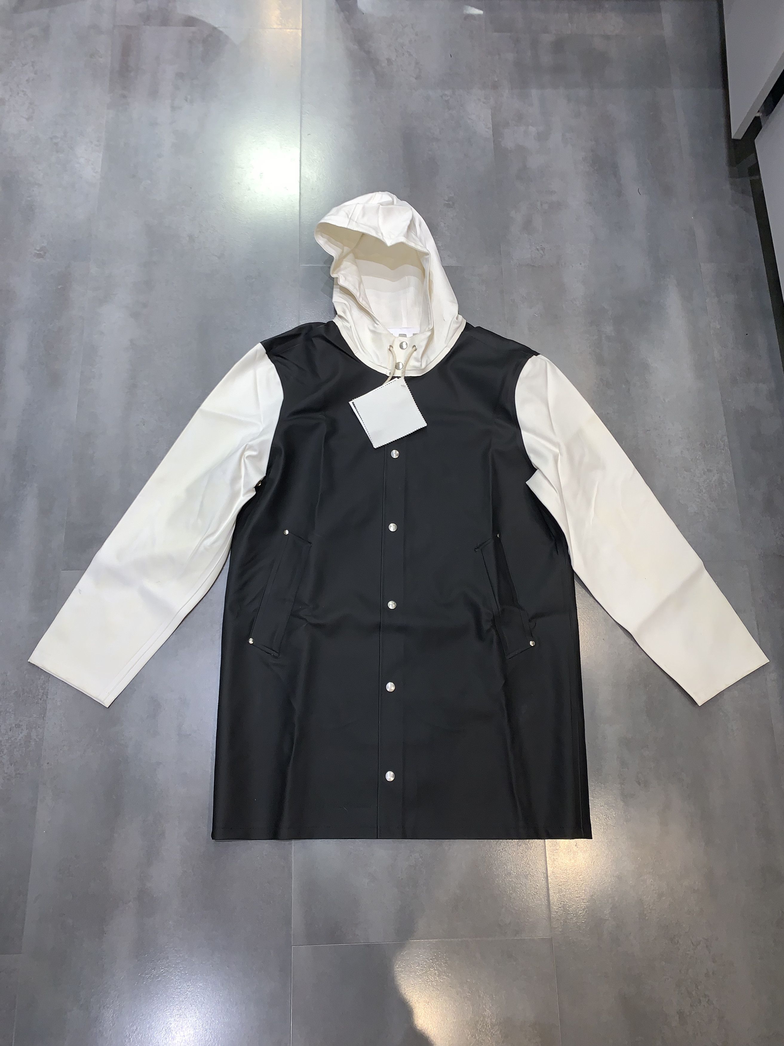 Stutterheim DSWT! Stutterheim Two Tone Hooded Raincoat Size US XL / EU 56 / 4 - 3 Thumbnail