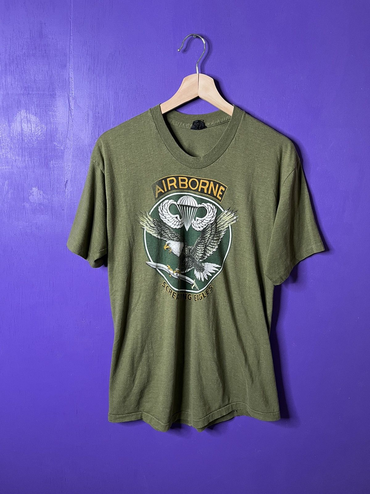 Vintage 80s Airborne screaming eagles military t-shirt