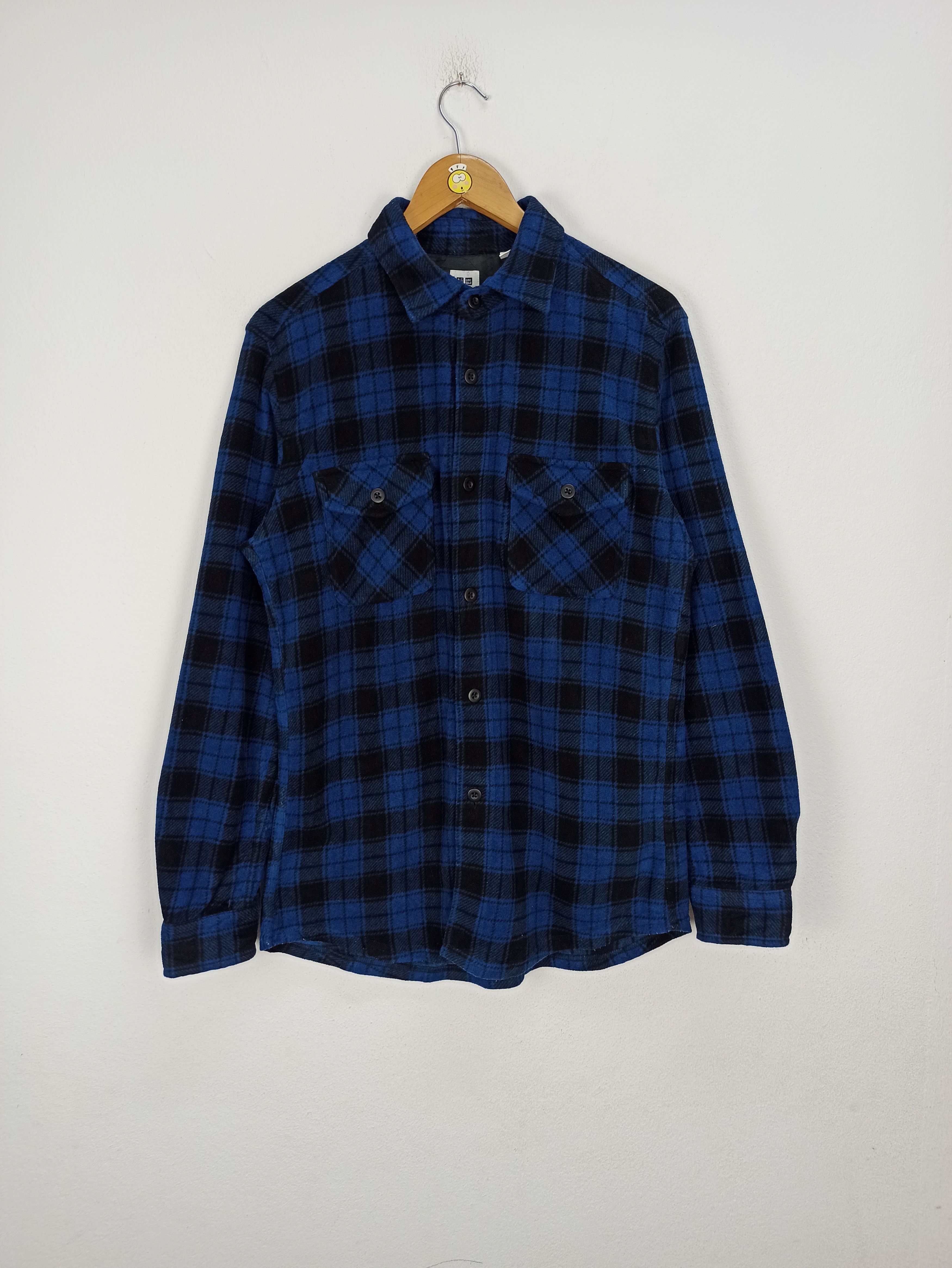 Uniqlo Rare Flannel Uniqlo Chekered Blue Colour Size US L / EU 52-54 / 3 - 1 Thumbnail