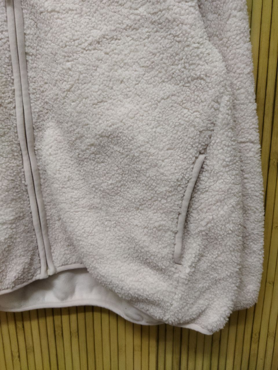 Uniqlo Uniqlo Fleece Cropped Jacket - Size XL Size US XL / EU 56 / 4 - 5 Thumbnail