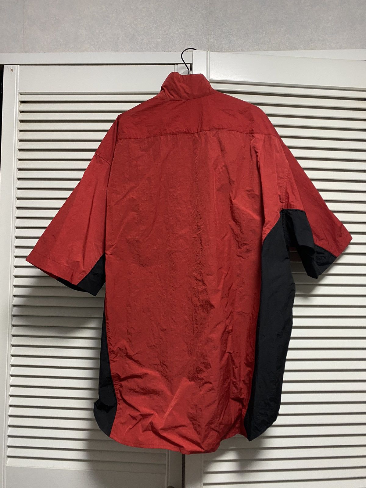 Balenciaga Embroidered Logo Windbreaker Short Sleeves Shirt Size US S / EU 44-46 / 1 - 2 Thumbnail