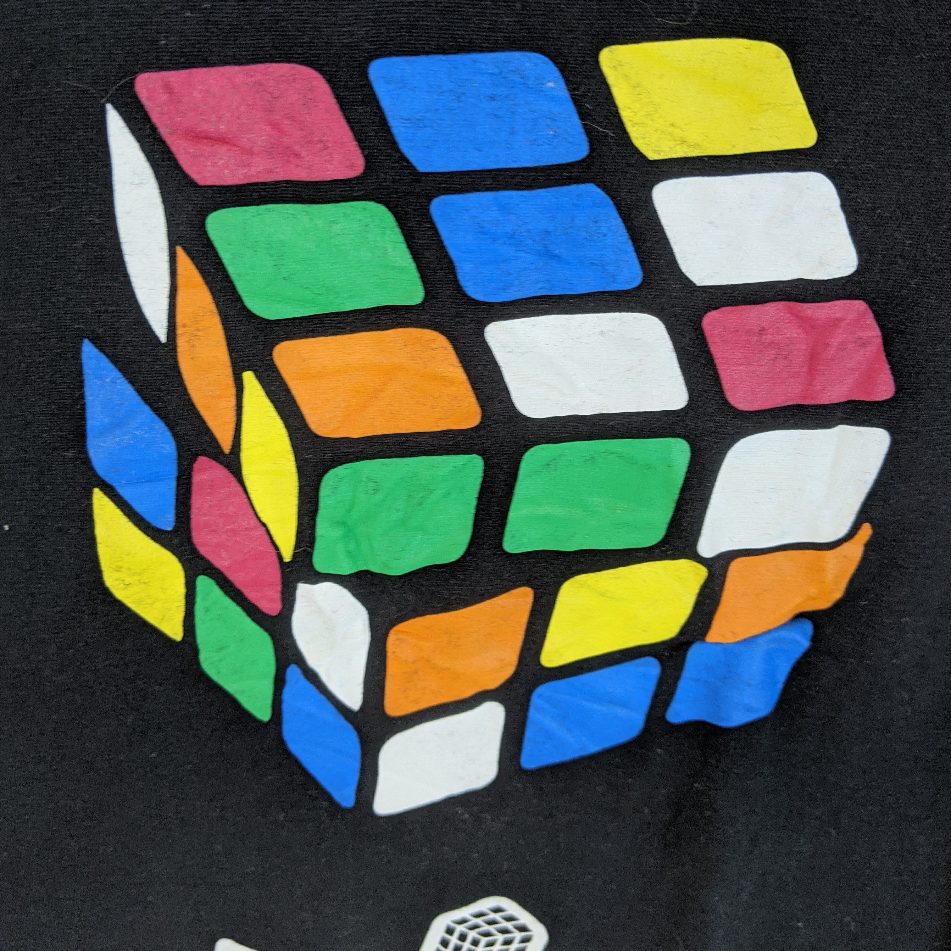 Japanese Brand × Uniqlo UNIQLO x RUBIK'S Big Logo T-Shirt Size US XL / EU 56 / 4 - 4 Thumbnail