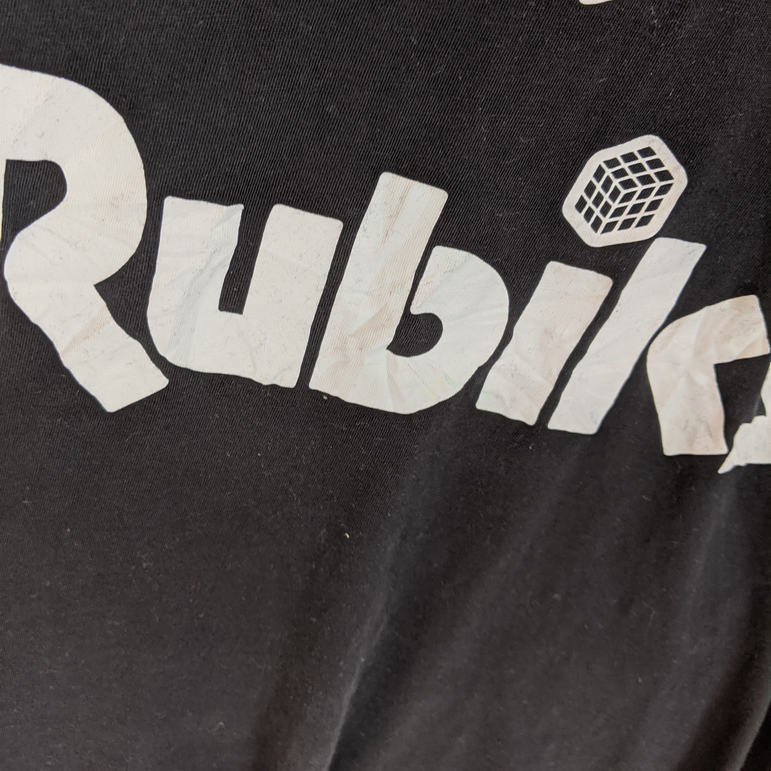 Japanese Brand × Uniqlo UNIQLO x RUBIK'S Big Logo T-Shirt Size US XL / EU 56 / 4 - 5 Thumbnail