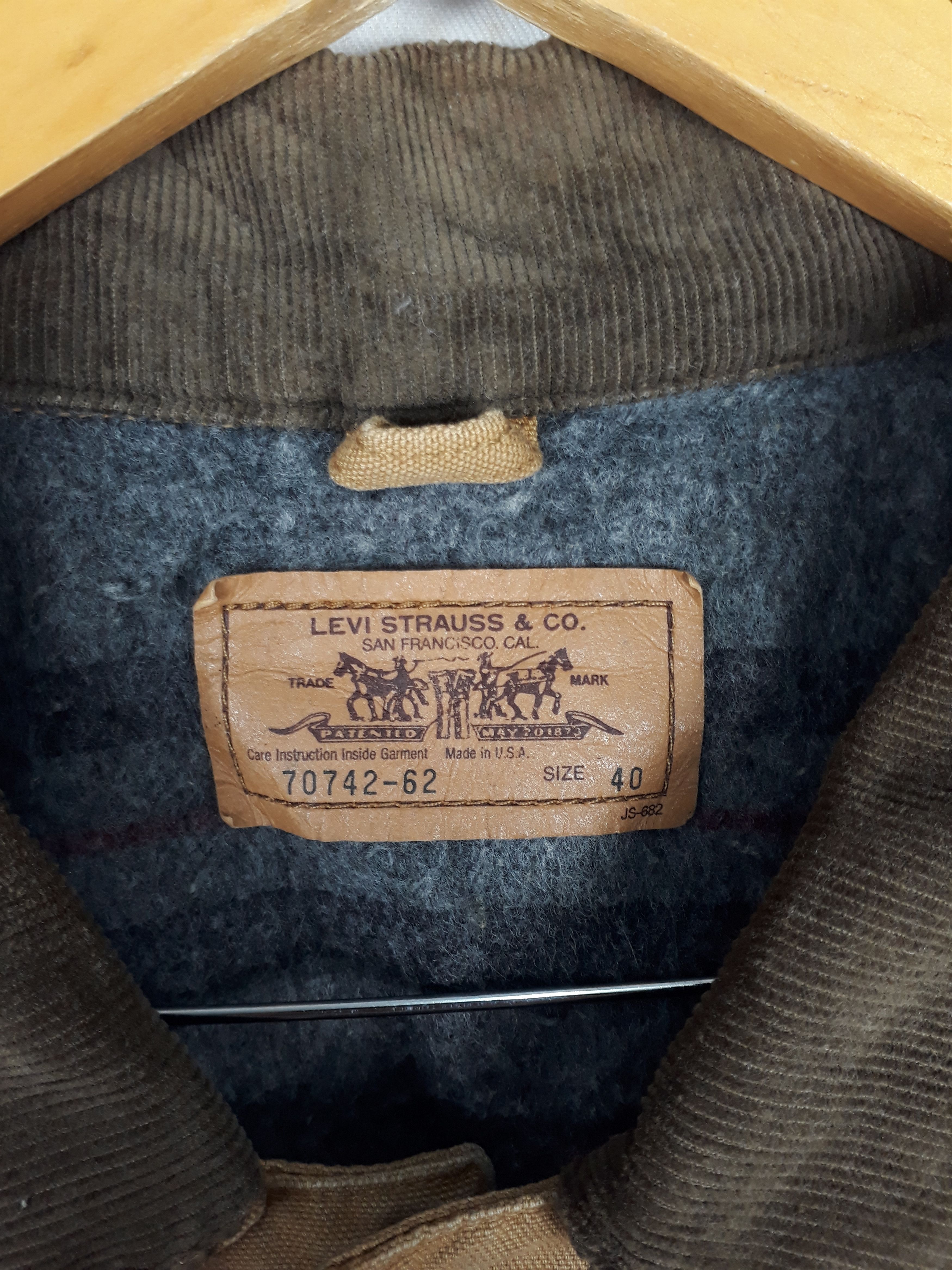 Levi's Vintage Levi’s San Francisco Worked Denim Jacket Size US L / EU 52-54 / 3 - 7 Thumbnail