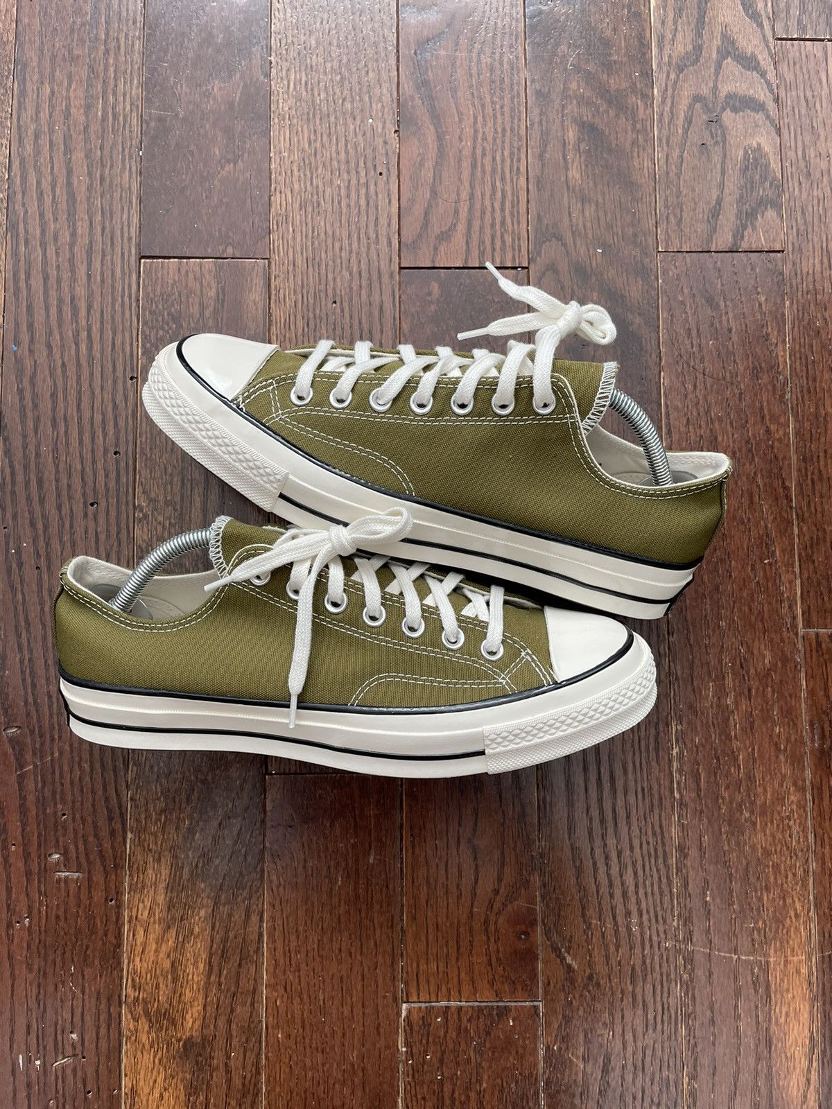 Green converse 70s fashion