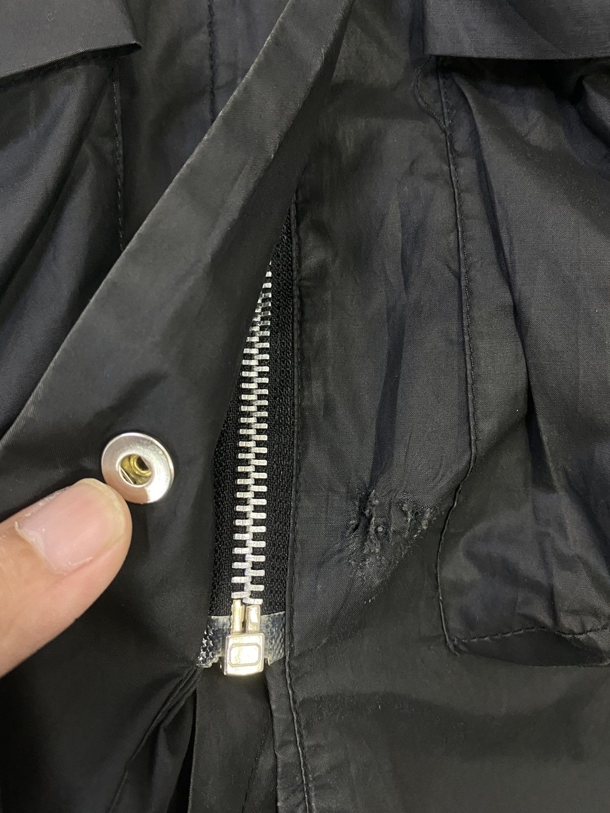 Helmut Lang Helmut Lang Lightweight Bondage Pillow Parka Multi Pocket Size US S / EU 44-46 / 1 - 9 Thumbnail