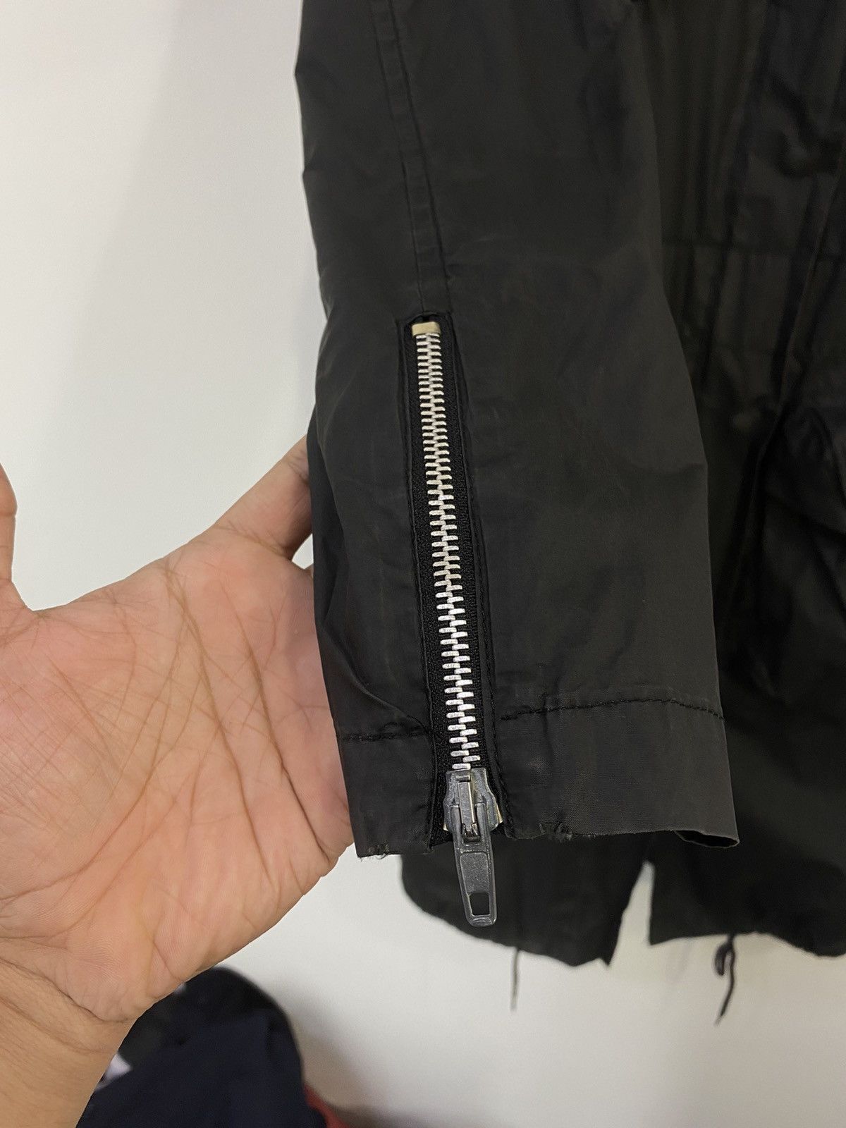 Helmut Lang Helmut Lang Lightweight Bondage Pillow Parka Multi Pocket Size US S / EU 44-46 / 1 - 7 Thumbnail