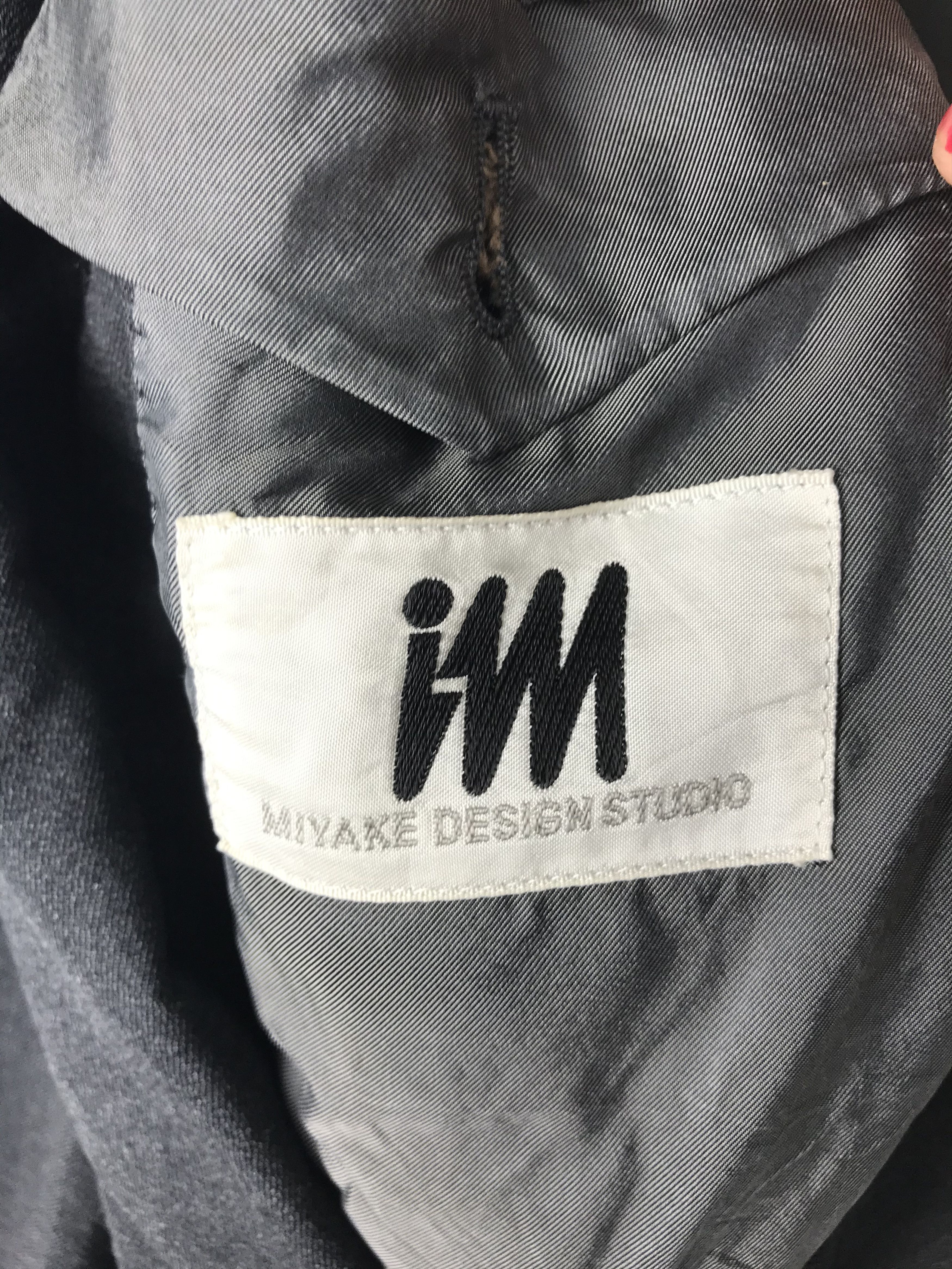 Issey Miyake IM Product Men by Issey Miyake black Size US M / EU 48-50 / 2 - 7 Thumbnail