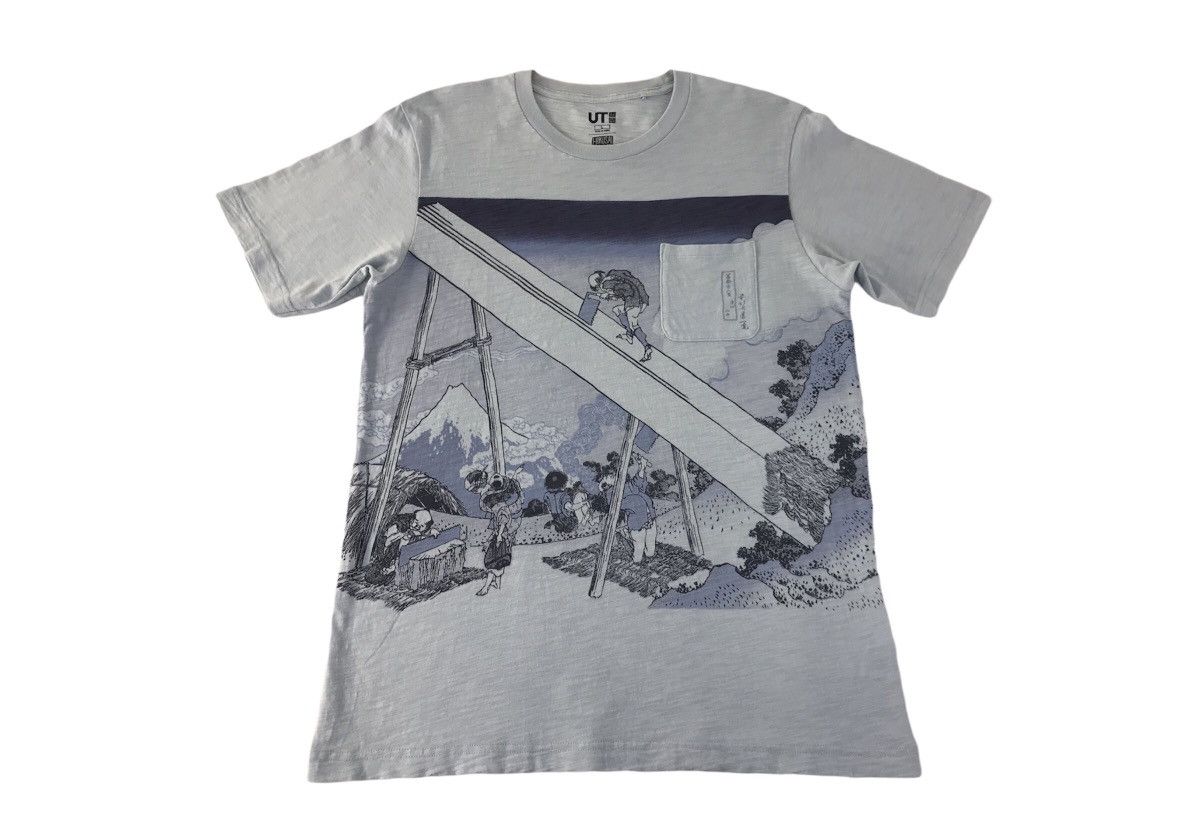 Japanese Brand × Uniqlo Hokusai Blue Graphic Big Logo Singgle pocket Tee Size US M / EU 48-50 / 2 - 1 Thumbnail