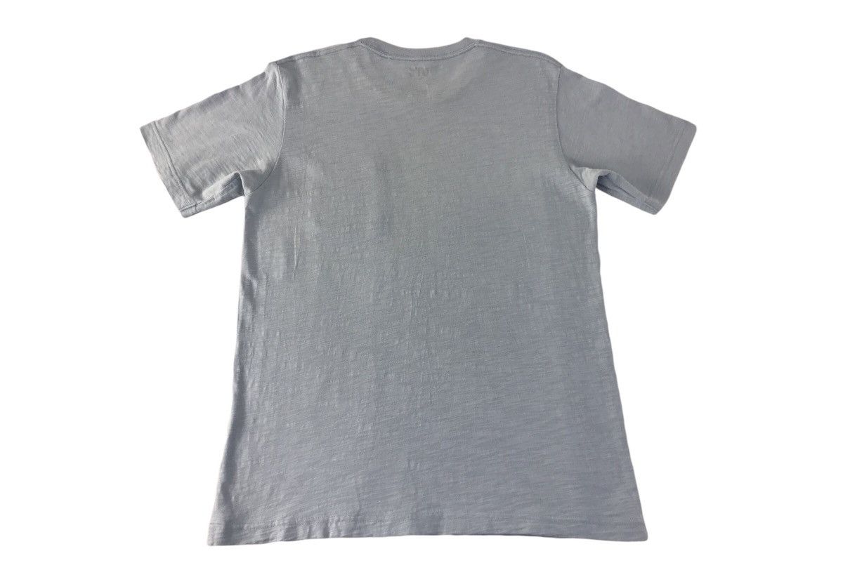 Japanese Brand × Uniqlo Hokusai Blue Graphic Big Logo Singgle pocket Tee Size US M / EU 48-50 / 2 - 2 Thumbnail