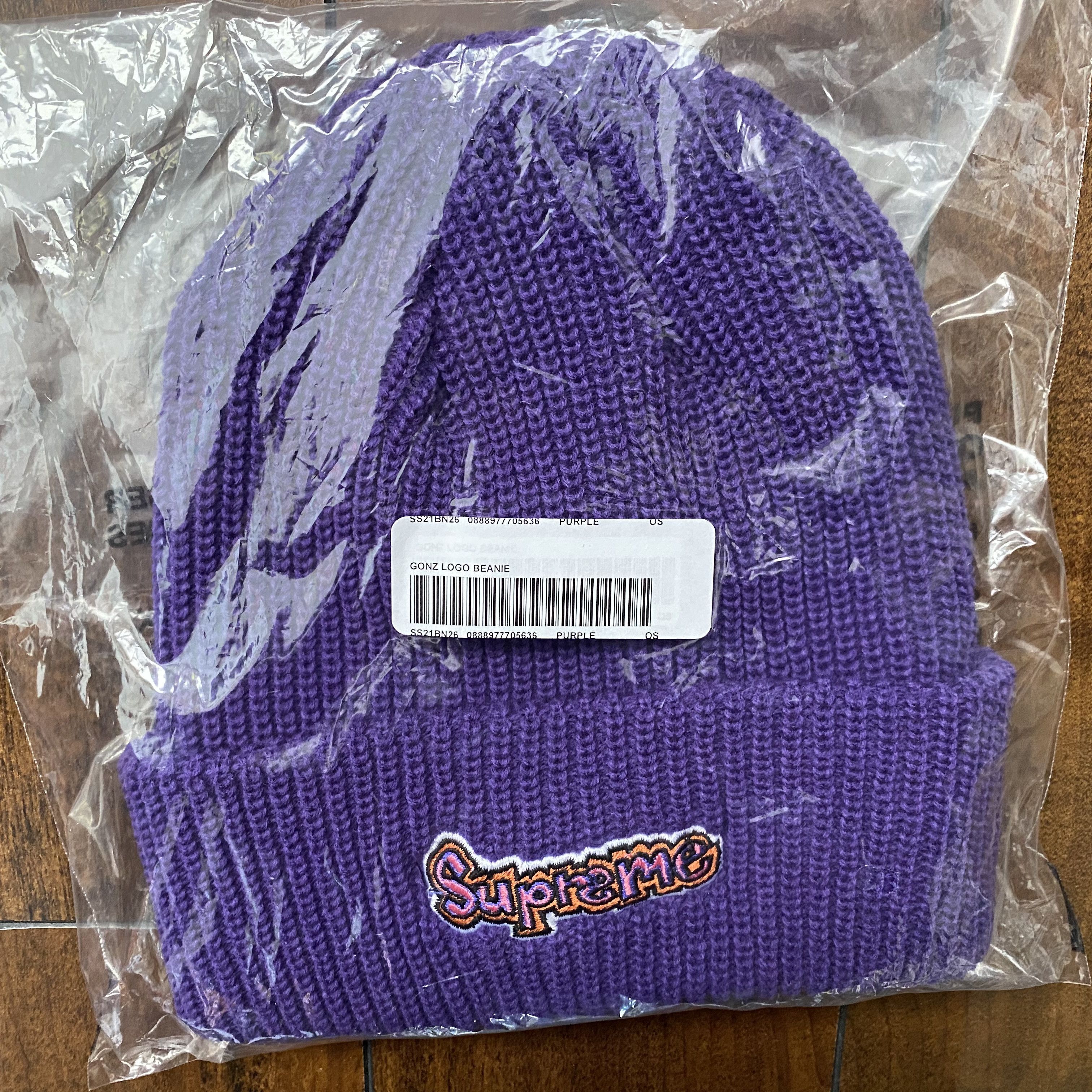 Supreme Gonz Logo Beanie Deadstock Size ONE SIZE - 2 Thumbnail