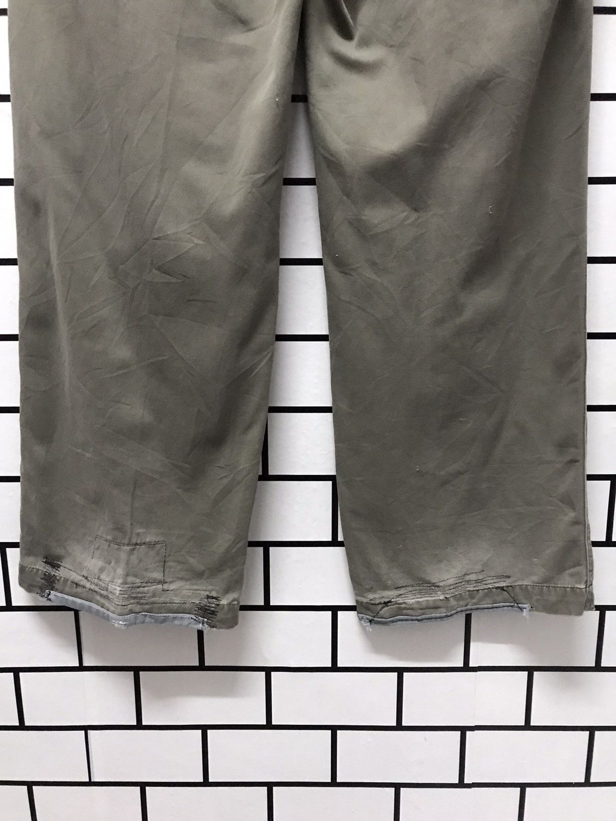 Oshkosh × Vintage Vintage 90’s Oshkosh Cargo distressed casual work wear pants Size US 36 / EU 52 - 13 Thumbnail