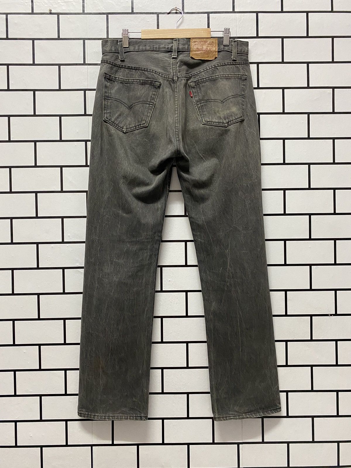 Levi's × Vintage Vintage 80’s Levis 501 Blank R Sun Faded Black Denim Jeans Size US 32 / EU 48 - 8 Thumbnail