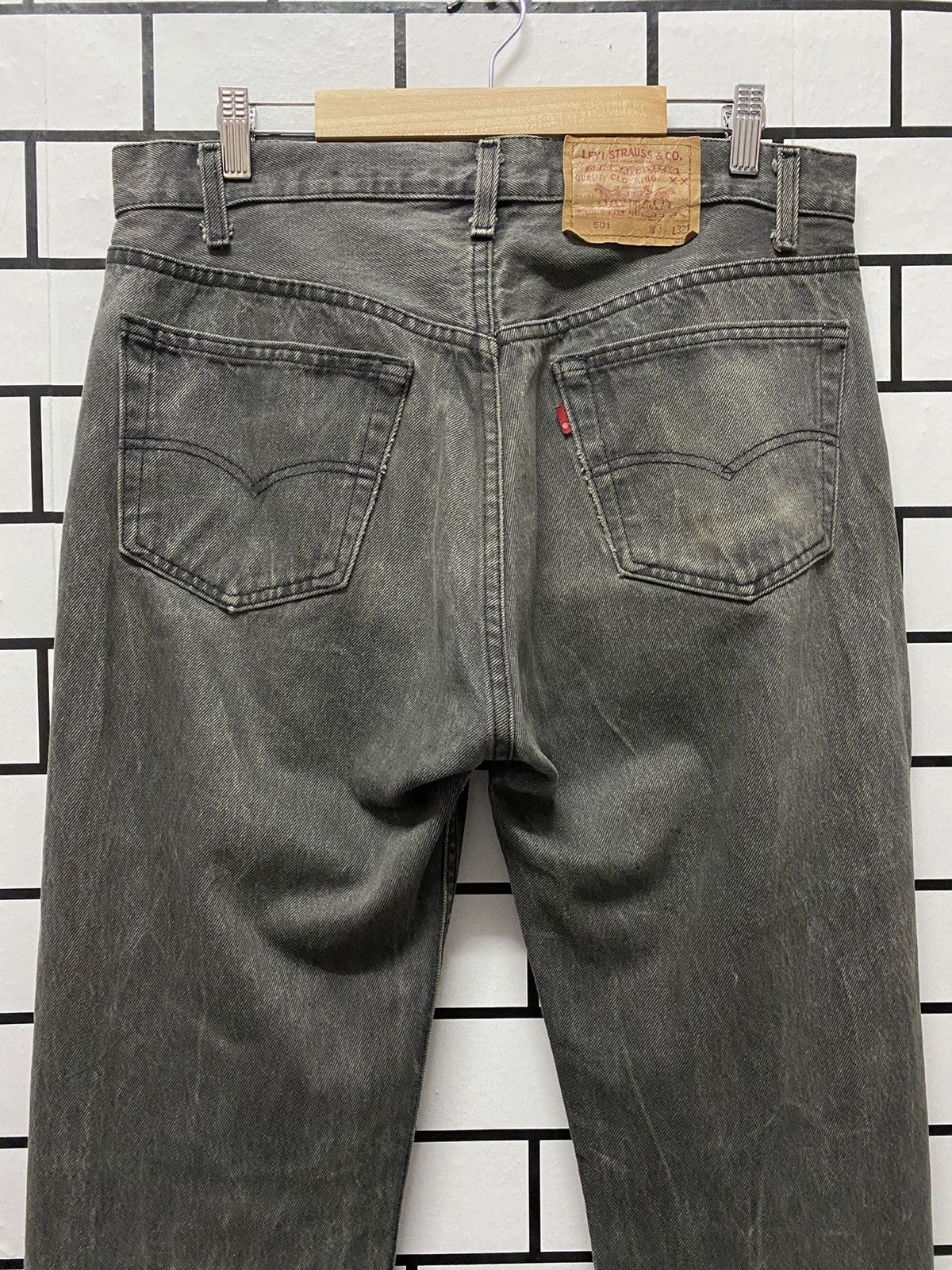 Levi's × Vintage Vintage 80’s Levis 501 Blank R Sun Faded Black Denim Jeans Size US 32 / EU 48 - 9 Thumbnail