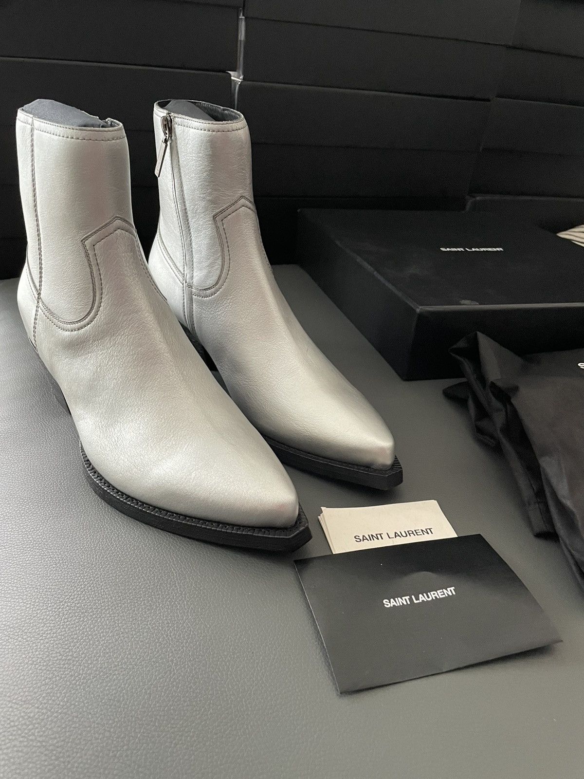 Saint Laurent Paris × Yves Saint Laurent Brand NEW Classic aMetallic Silver Lukas 40 Leather Boots Size US 9.5 / EU 42-43 - 11 Thumbnail