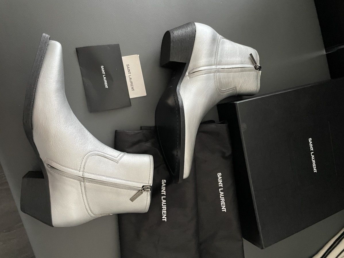 Saint Laurent Paris × Yves Saint Laurent Brand NEW Classic aMetallic Silver Lukas 40 Leather Boots Size US 9.5 / EU 42-43 - 13 Thumbnail