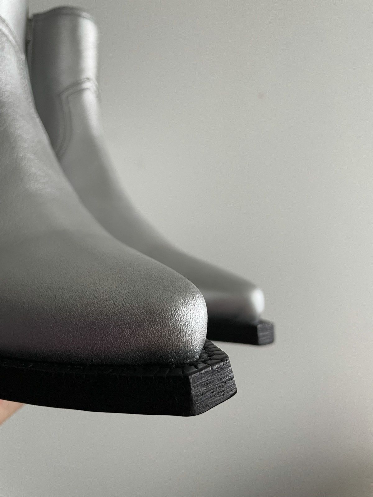 Saint Laurent Paris × Yves Saint Laurent Brand NEW Classic aMetallic Silver Lukas 40 Leather Boots Size US 9.5 / EU 42-43 - 21 Thumbnail