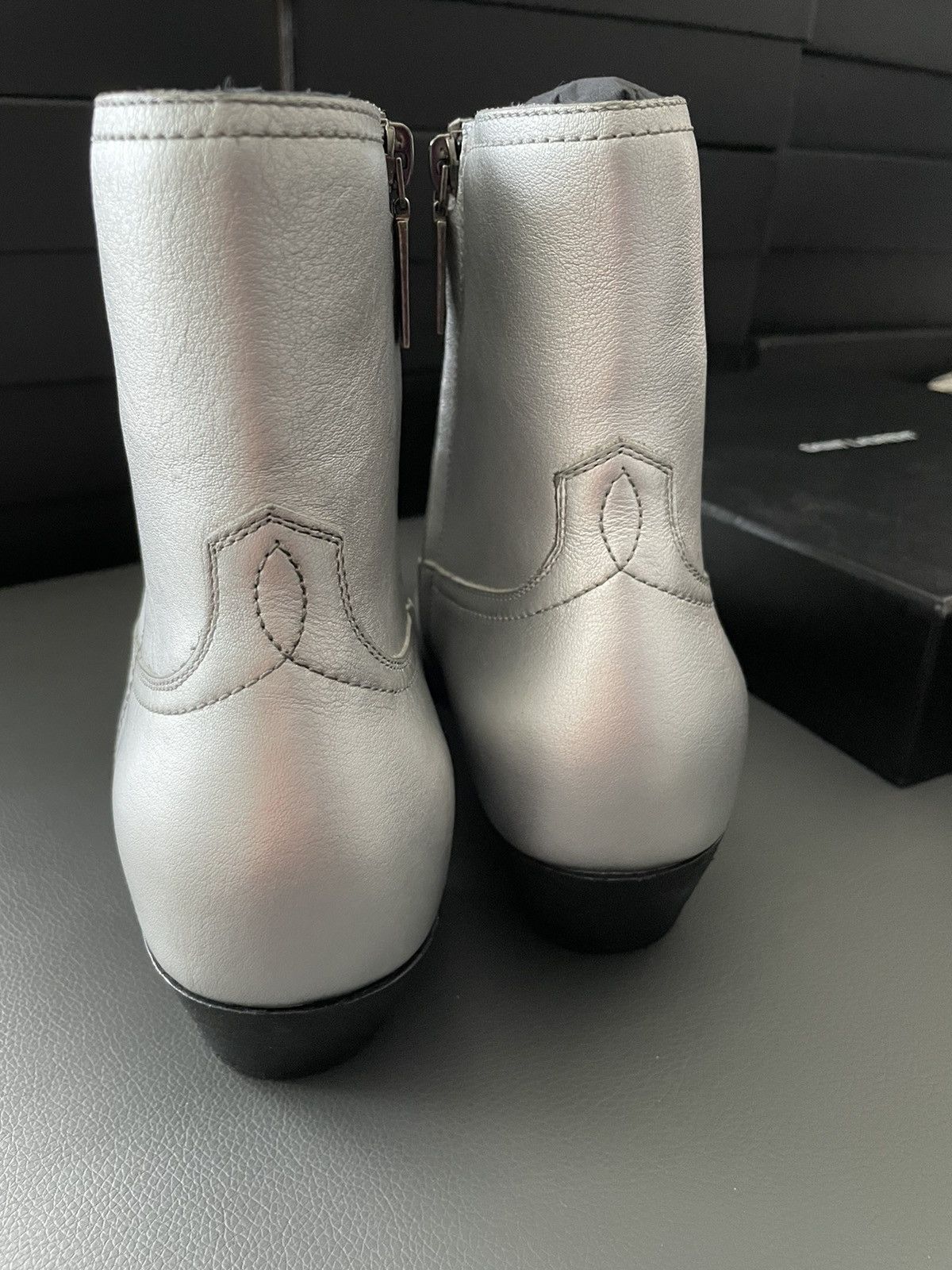 Saint Laurent Paris × Yves Saint Laurent Brand NEW Classic aMetallic Silver Lukas 40 Leather Boots Size US 9.5 / EU 42-43 - 12 Thumbnail