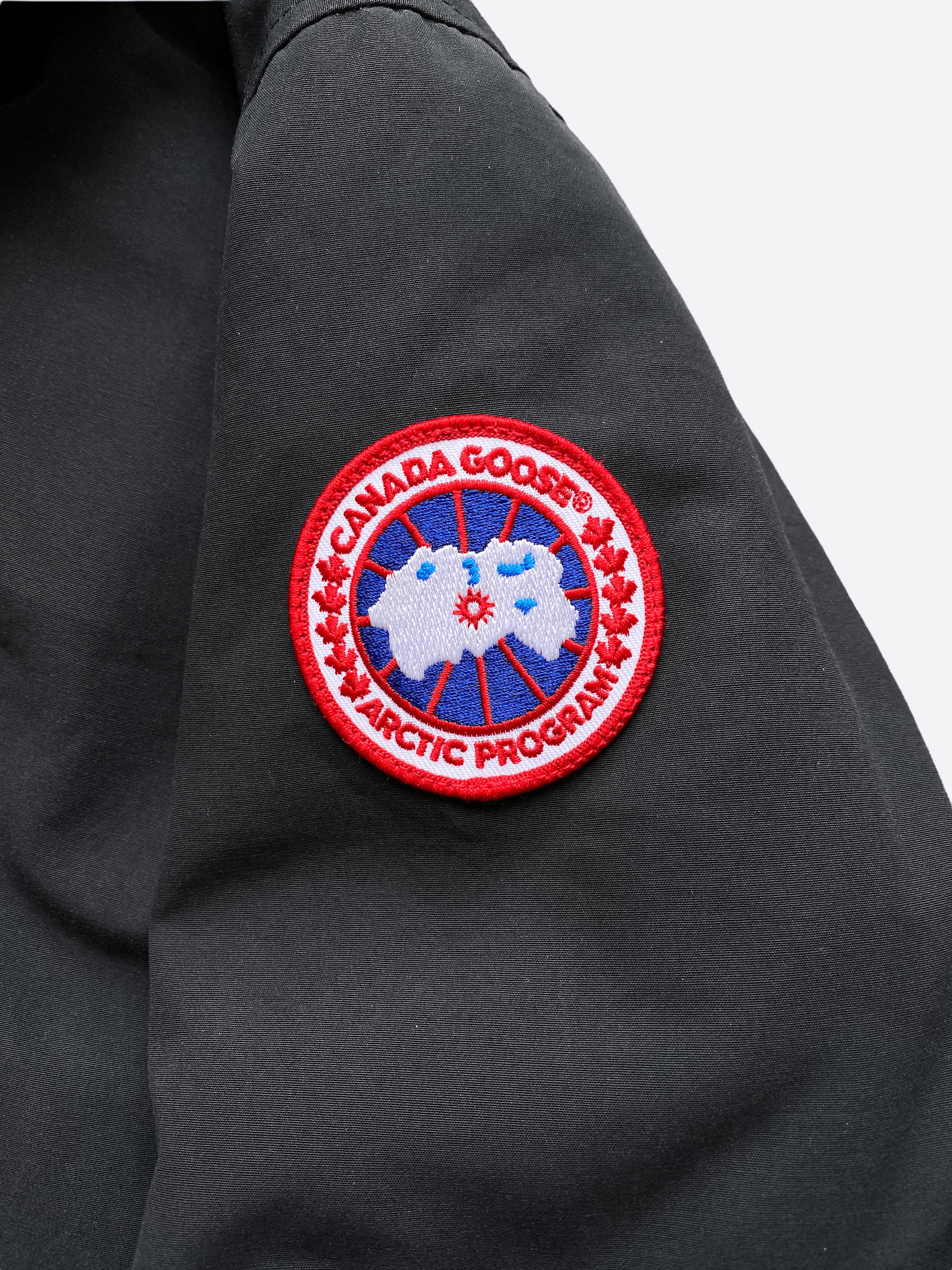 Canada Goose Canada Goose Black Chateau Men's Jacket Size US M / EU 48-50 / 2 - 3 Thumbnail