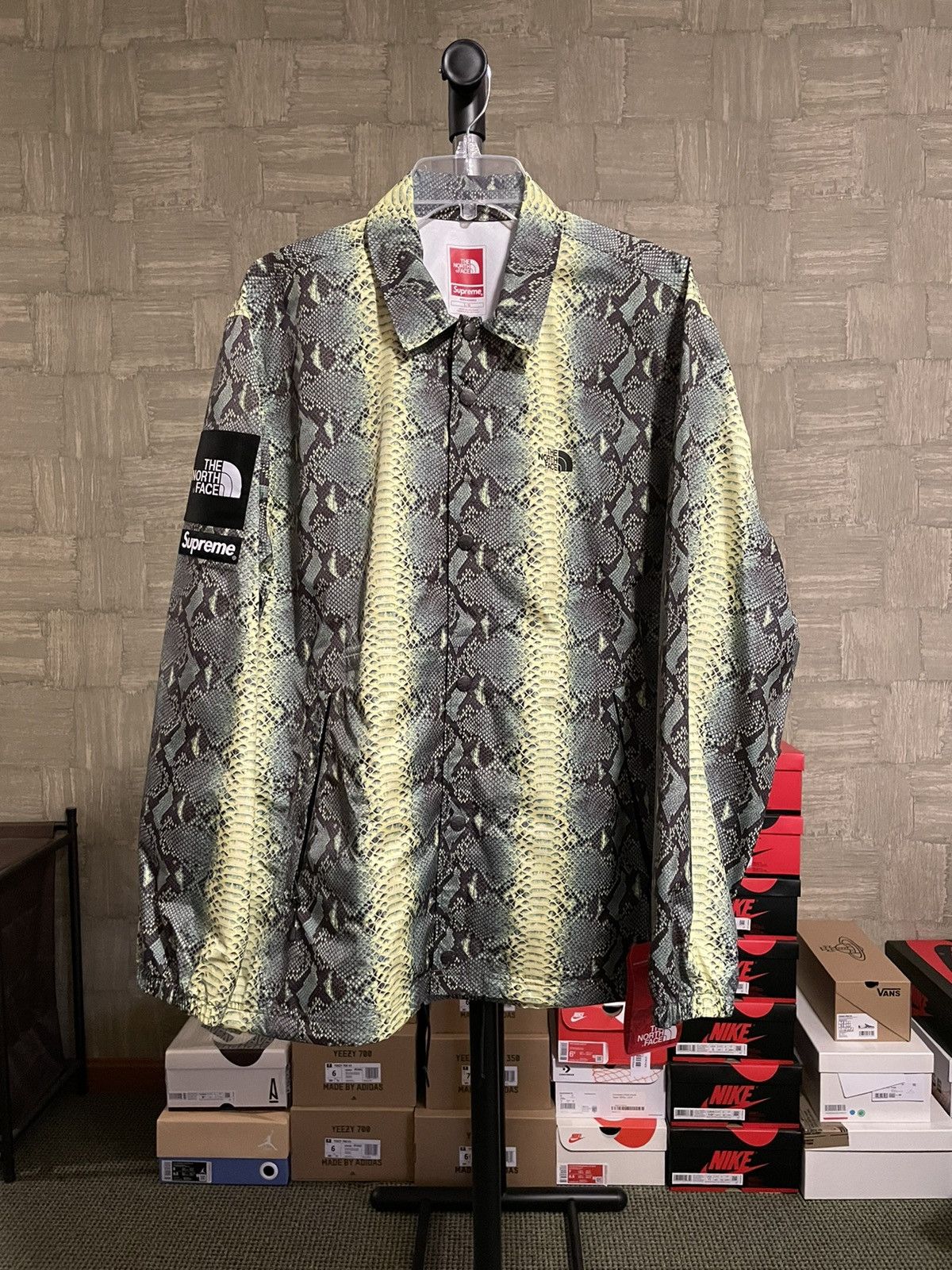 Supreme × The North Face Supreme The North Face Taped Seam Coaches Jacket Size US L / EU 52-54 / 3 - 1 Thumbnail