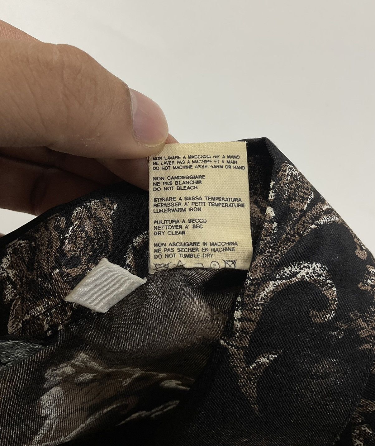 Versace Versace Classic V2 Silk Shirt Size US L / EU 52-54 / 3 - 10 Thumbnail