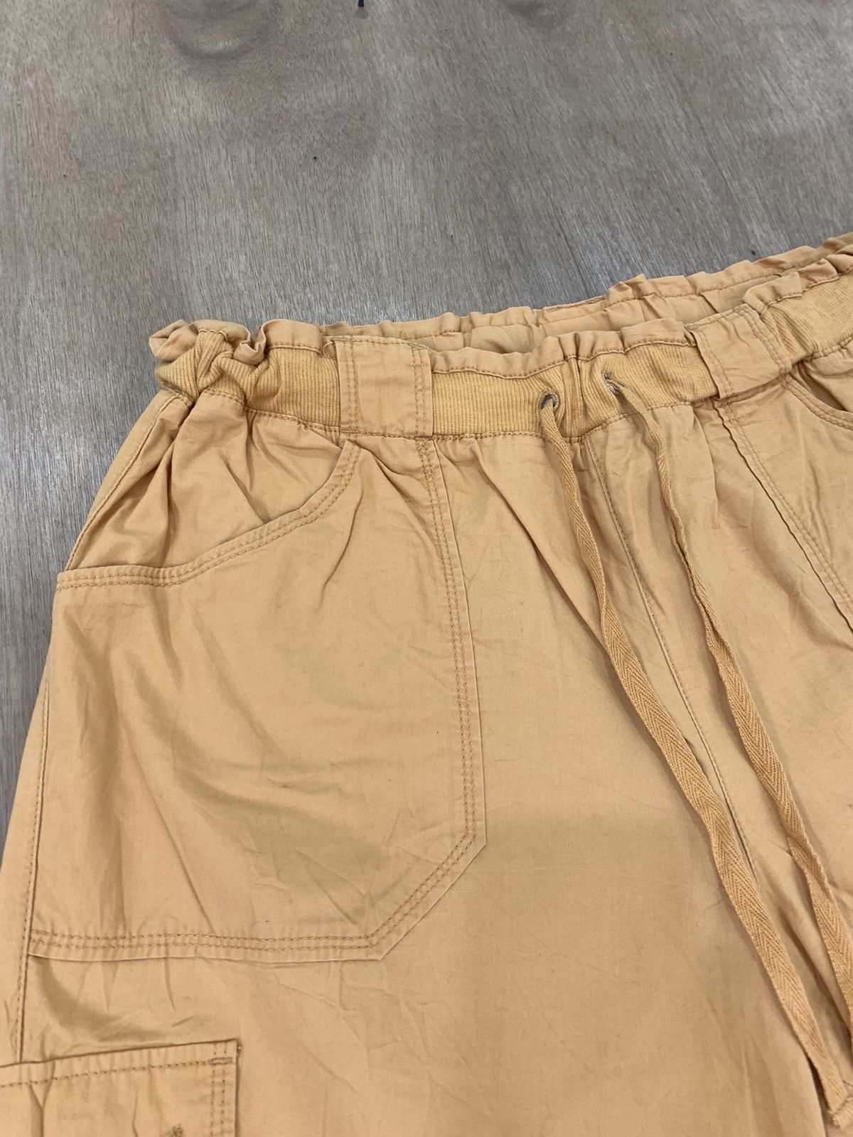 Uniqlo UNIQLO Pullover Carpenter Multipocket Cargo Crop JoggerPant Size US 31 - 10 Thumbnail