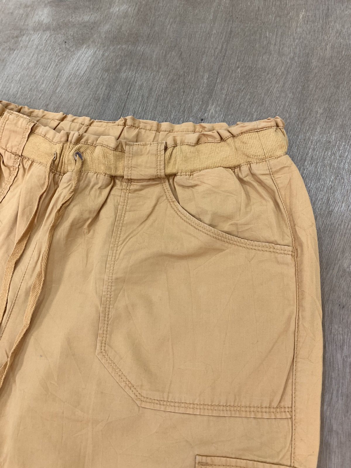 Uniqlo UNIQLO Pullover Carpenter Multipocket Cargo Crop JoggerPant Size US 31 - 11 Thumbnail