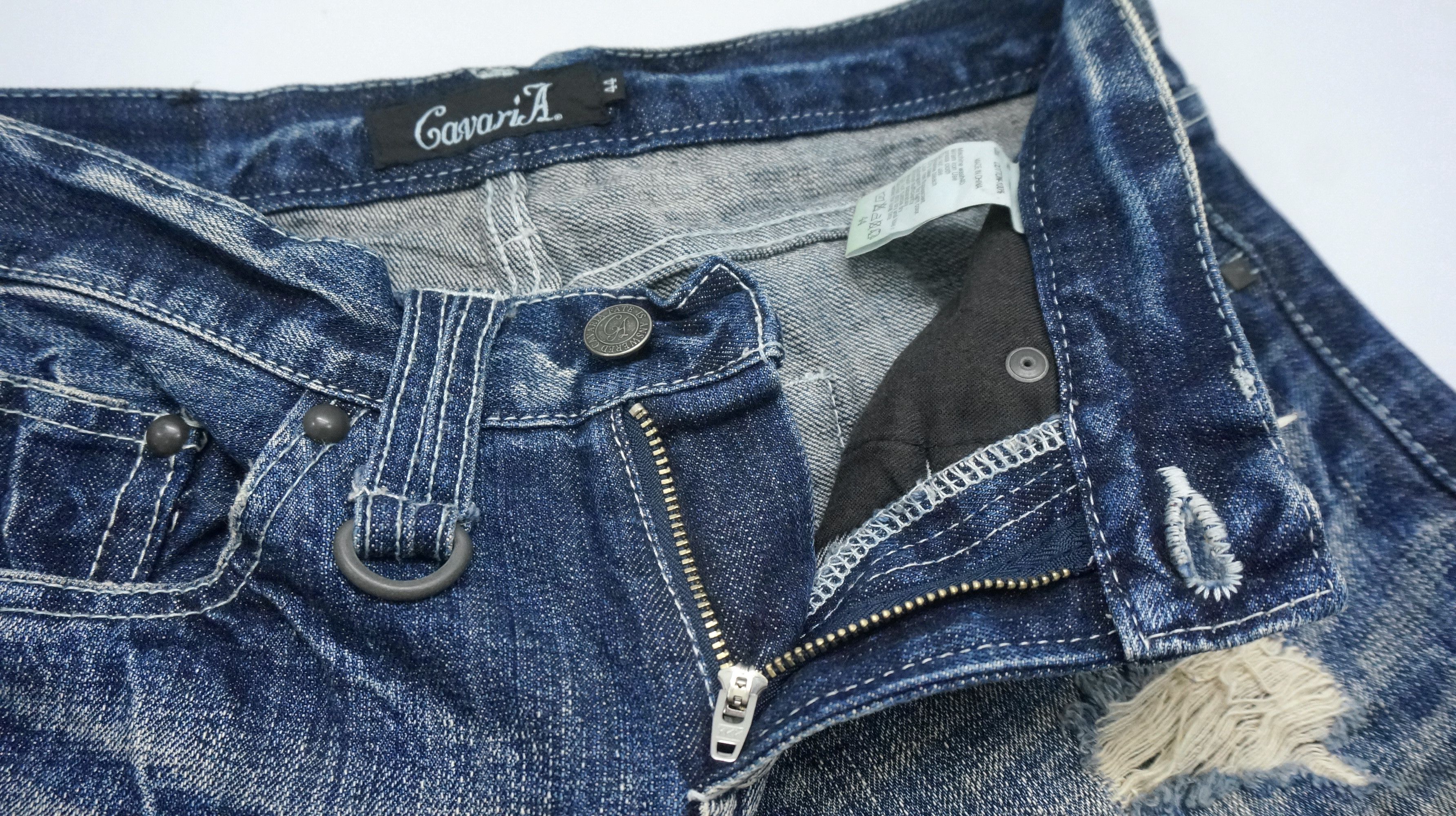 Japanese Brand Flared VTG 🔥 CAVARIA Japan Distressed Ripped Jeans Size US 29 - 19 Thumbnail