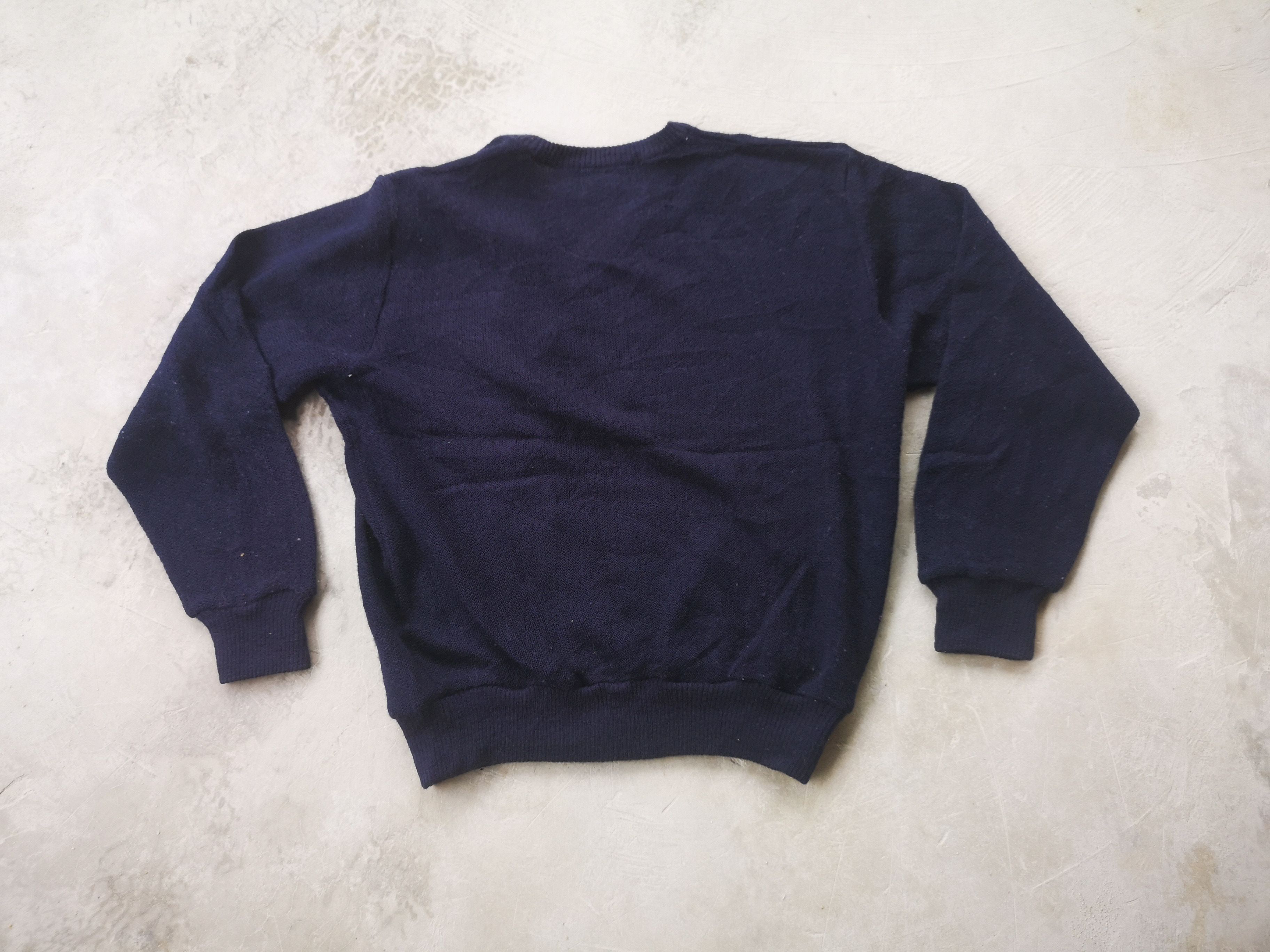Japanese Brand × Vintage Vintage knitwear Crocodile V Neck Size US M / EU 48-50 / 2 - 2 Thumbnail