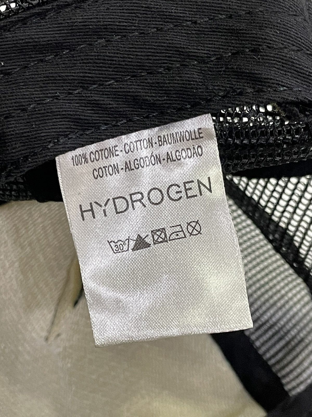HYDROGEN RARE🔥90’s HYDROGEN x KCSnapback Iconic Skull Trucker Hat Size ONE SIZE - 13 Thumbnail