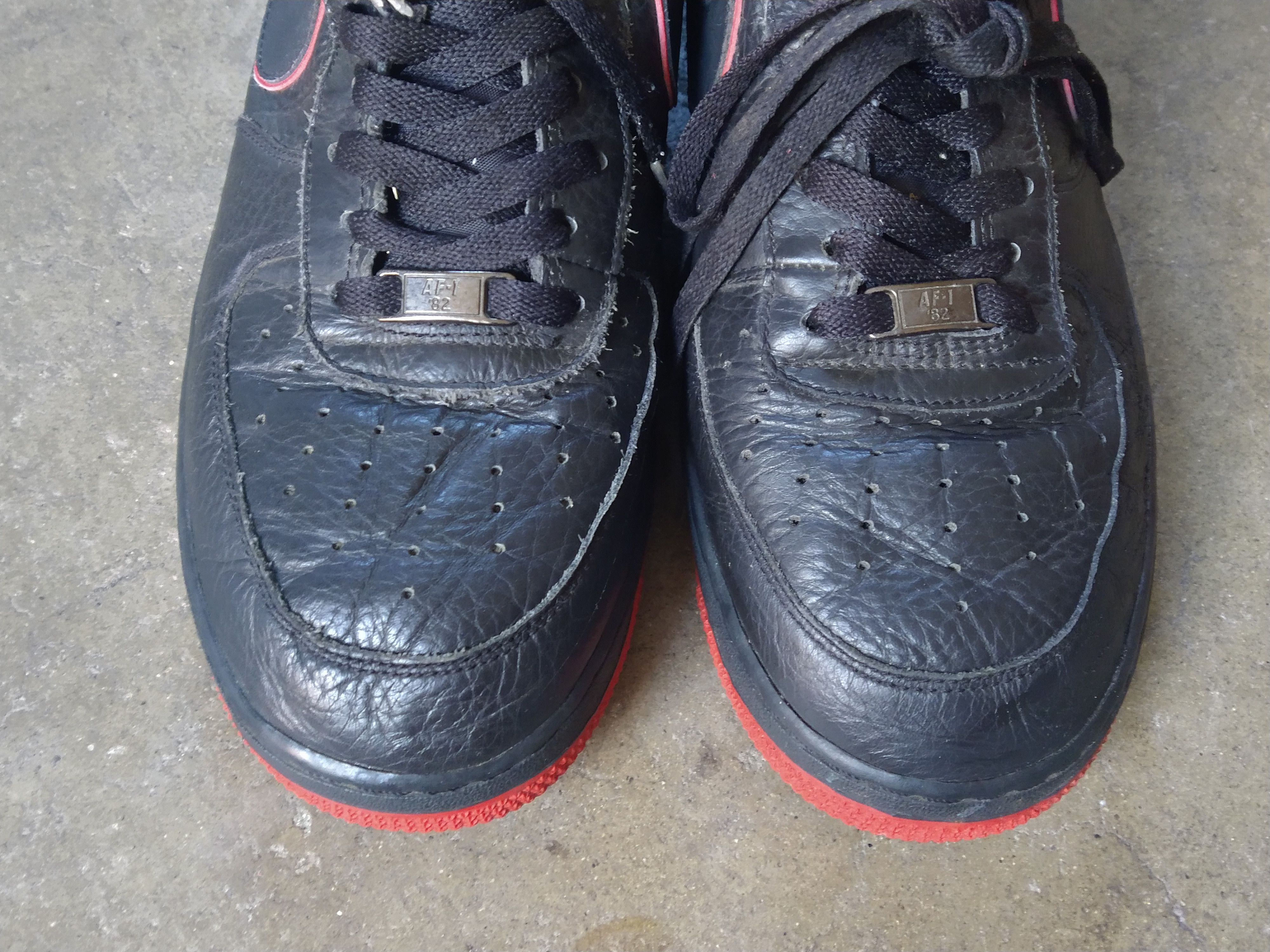 Nike Nike Air Force 1 Size 11.5 Black Red Leather Low Tops 2011 Size US 11.5 / EU 44-45 - 6 Thumbnail