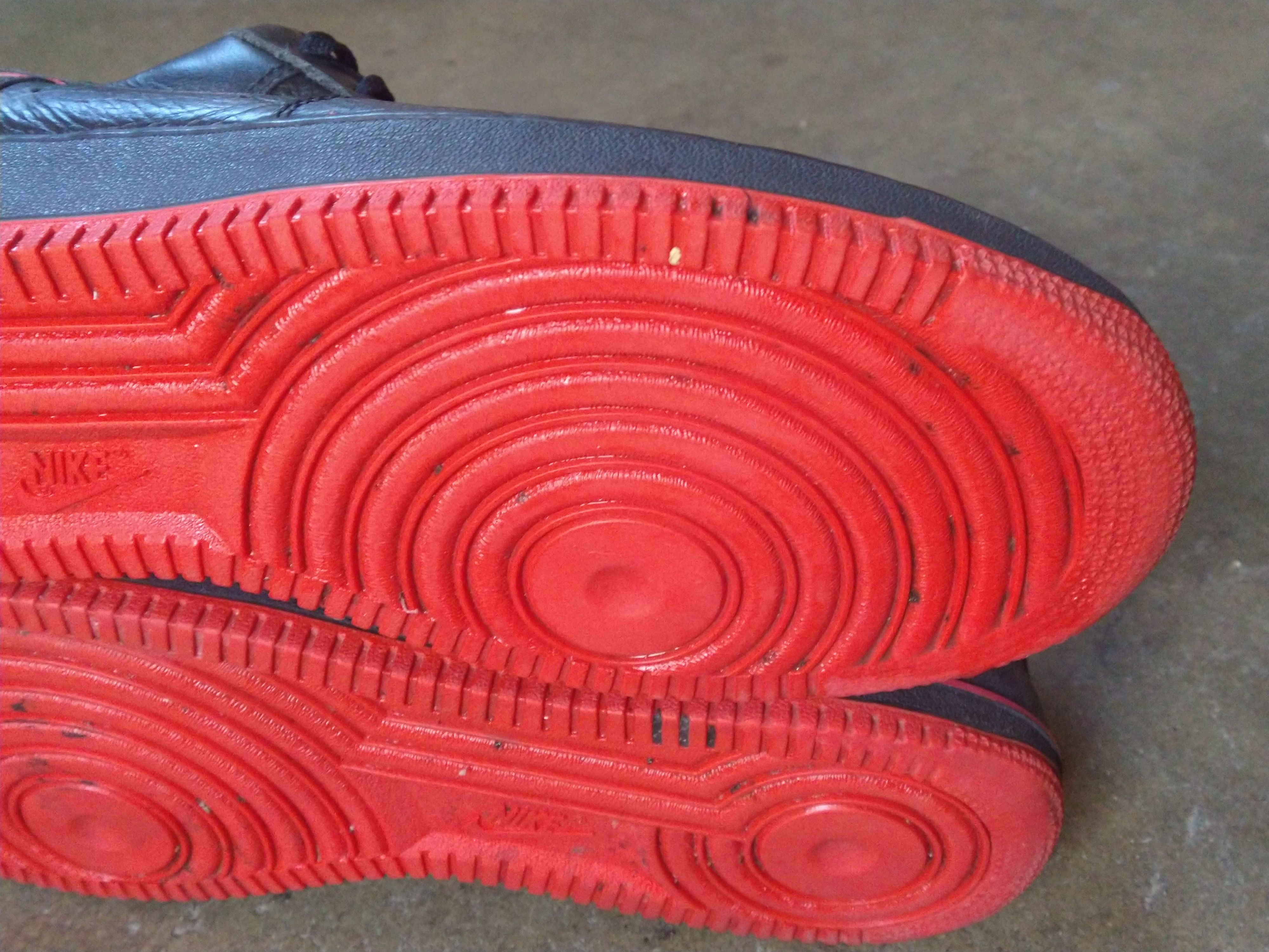 Nike Nike Air Force 1 Size 11.5 Black Red Leather Low Tops 2011 Size US 11.5 / EU 44-45 - 20 Thumbnail