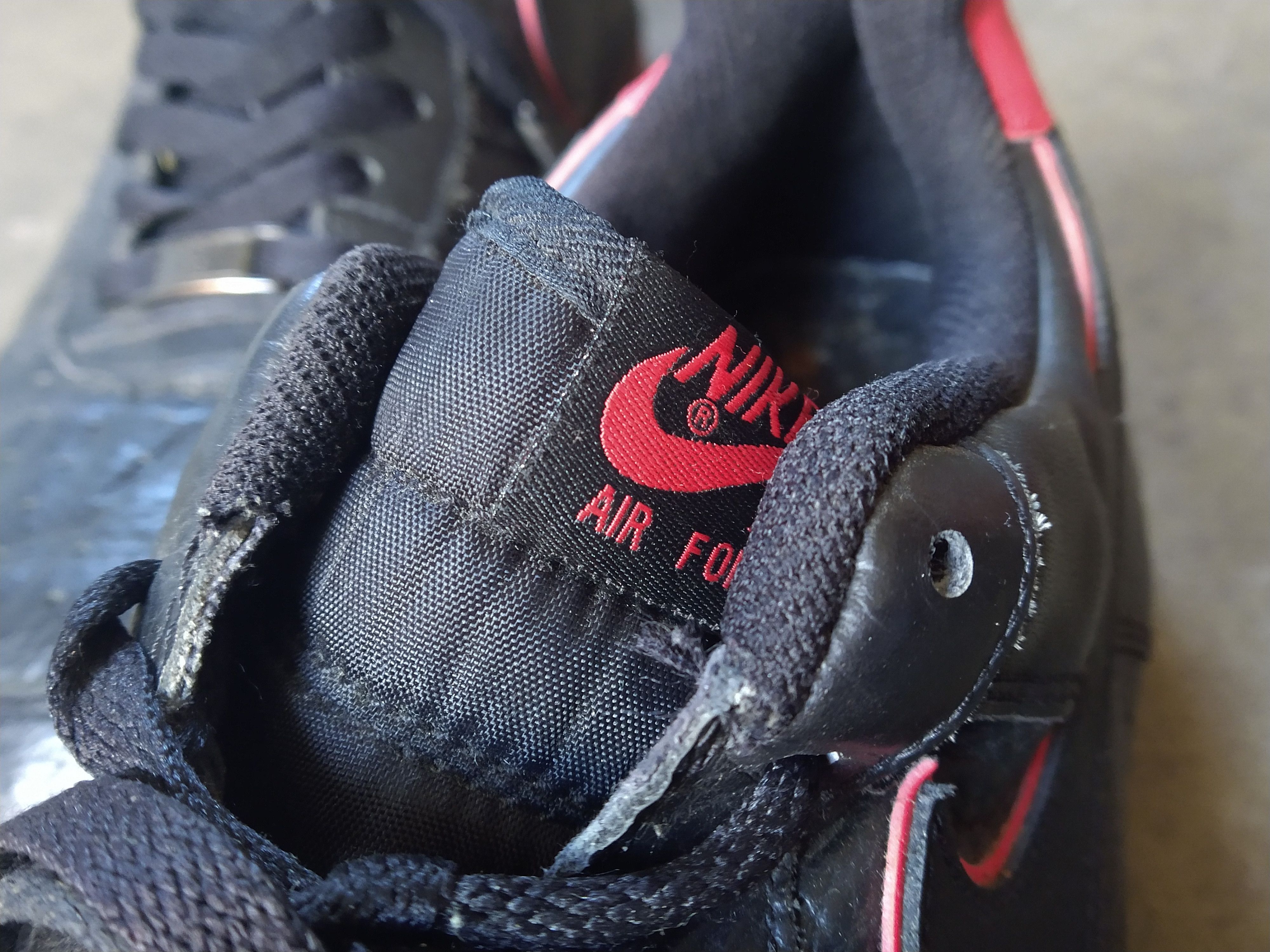 Nike Nike Air Force 1 Size 11.5 Black Red Leather Low Tops 2011 Size US 11.5 / EU 44-45 - 7 Thumbnail