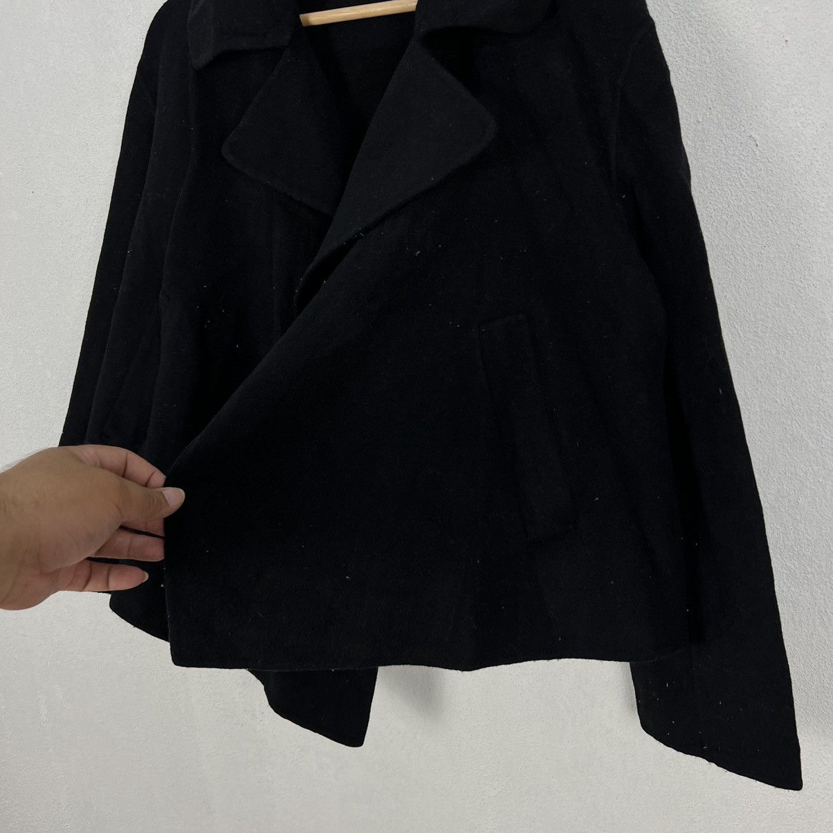 DKNY ULTIMATE BLACK CROPPED JACKET DLNY AVANT GARDE DESIGN Size US M / EU 48-50 / 2 - 4 Thumbnail