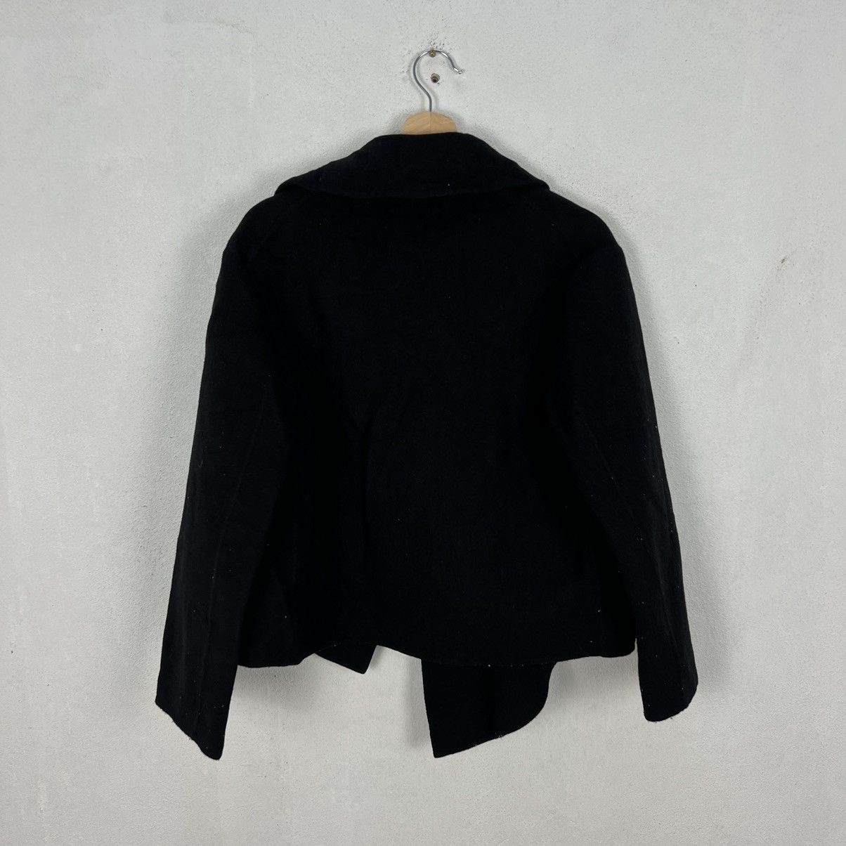 DKNY ULTIMATE BLACK CROPPED JACKET DLNY AVANT GARDE DESIGN Size US M / EU 48-50 / 2 - 7 Thumbnail