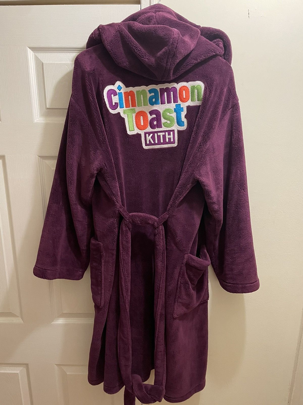 Kith Kith Treats x Cinnamon Toast Crunch Robe Grailed