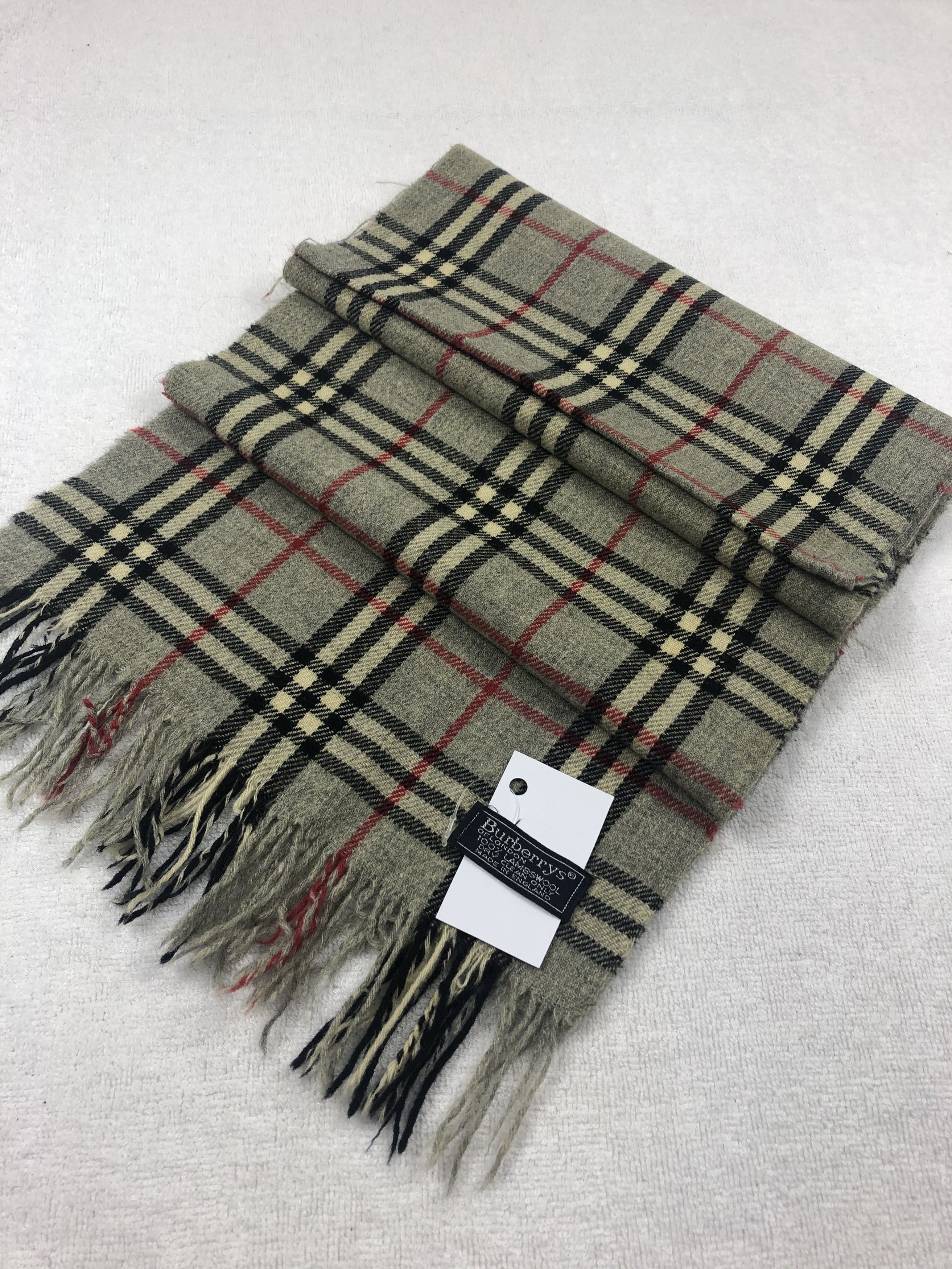 Burberry Burberry Scarf / Muffler / Neckwear Size ONE SIZE - 2 Thumbnail