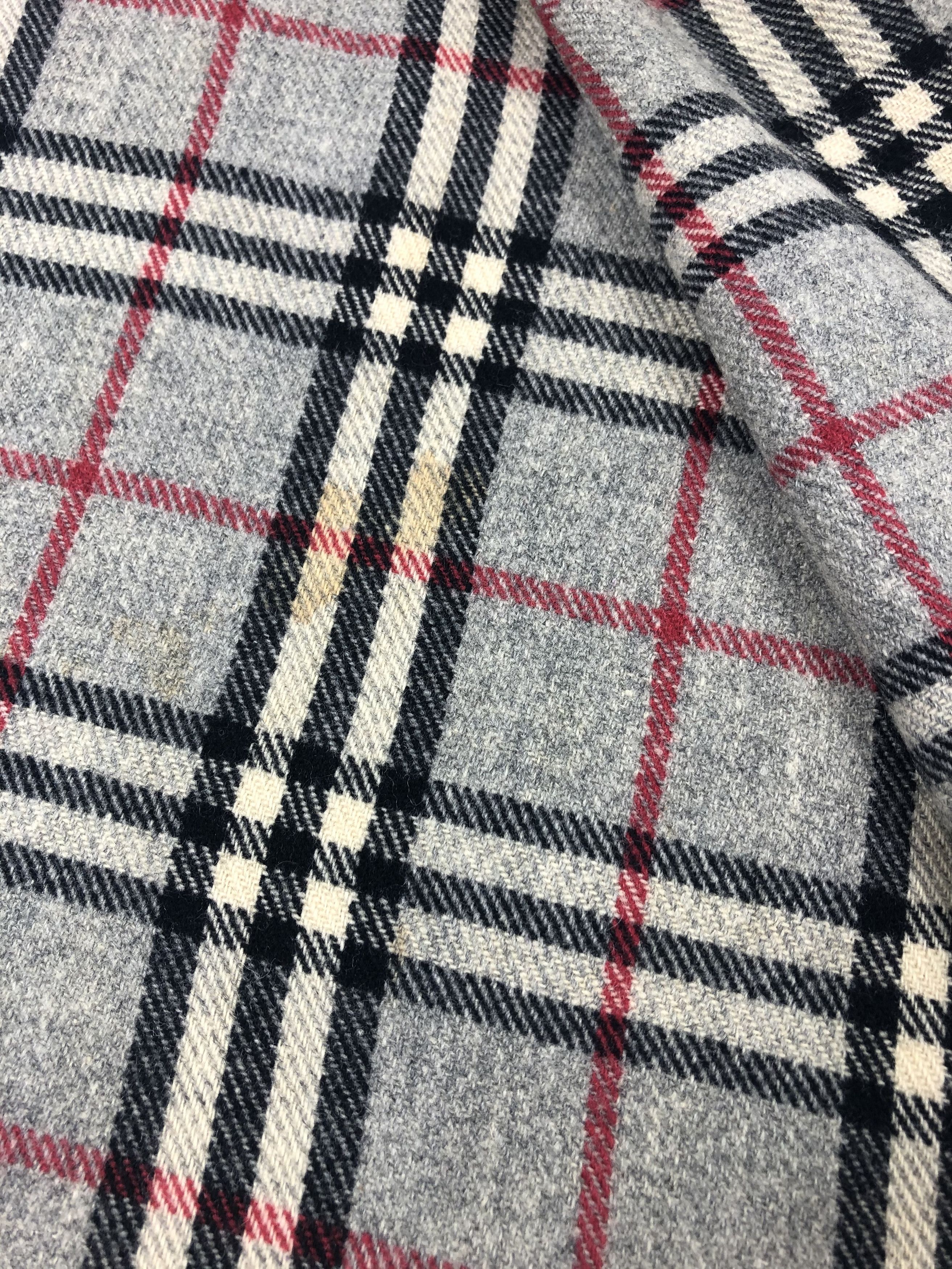 Burberry Burberry Scarf / Muffler / Neckwear Size ONE SIZE - 6 Thumbnail