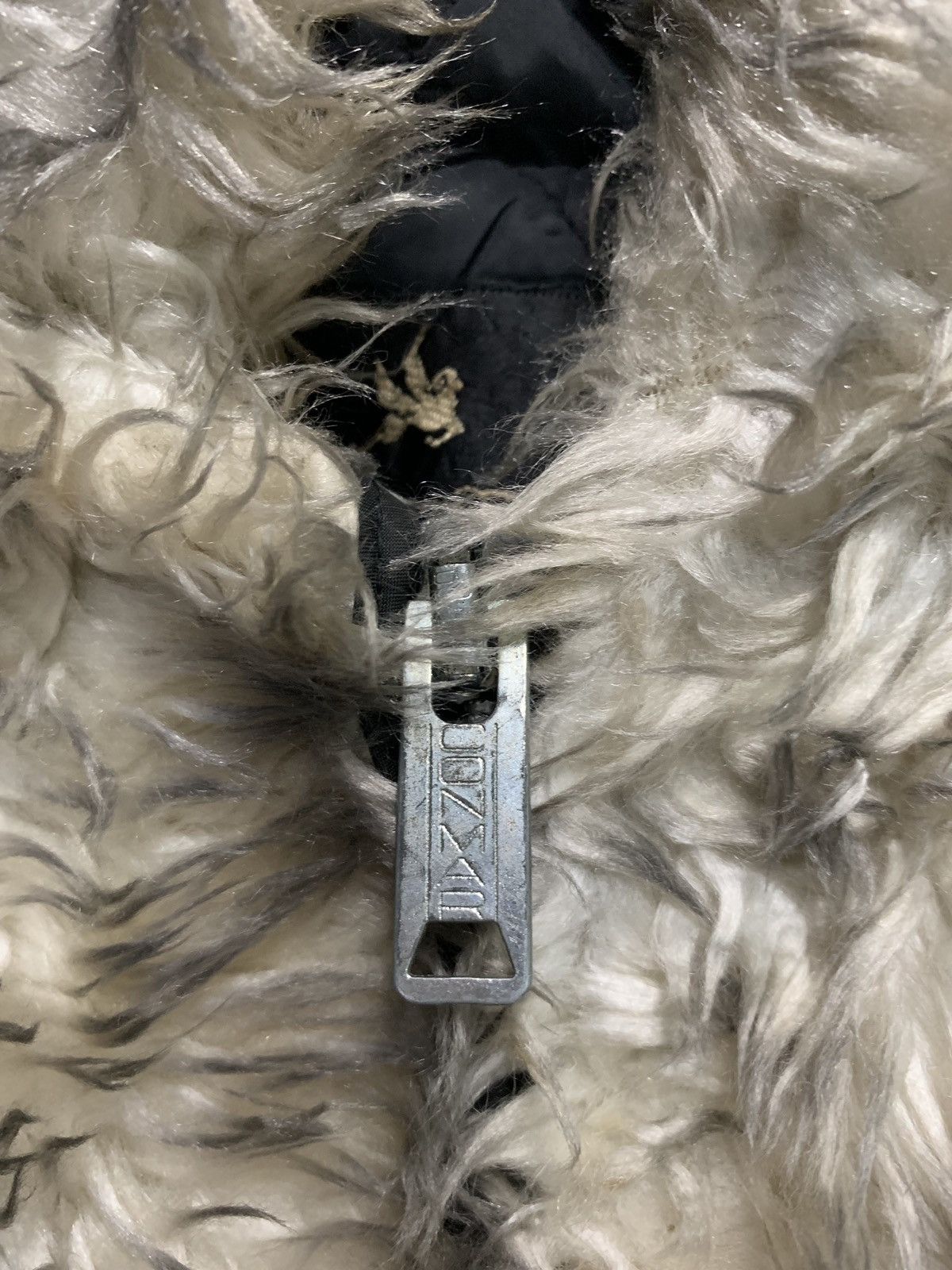 If Six Was Nine × Le Grande Bleu (L.G.B.) × Vintage 🔥RARE!! FAUX FURRY HOODIE VINTAGE CELEBRITIES JACKET Size US M / EU 48-50 / 2 - 5 Thumbnail