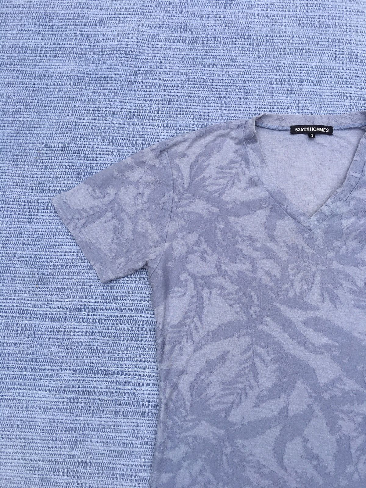 5351 POUR LES HOMMES v neck t-shirt Size US L / EU 52-54 / 3 - 5 Thumbnail