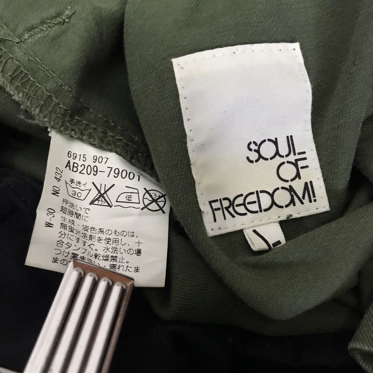Japanese Brand × Other Japan Brand Soul Of Freedom Cargo Multi Pocket Slim Fit Size US 34 / EU 50 - 15 Thumbnail