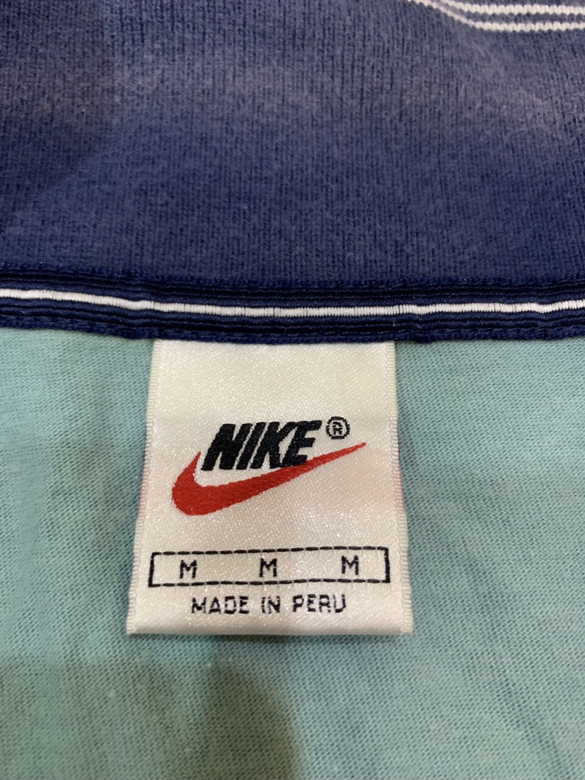 Nike × Vintage Vintage 90’s Nike Court Spellout Logo Sunfaded T Size US L / EU 52-54 / 3 - 6 Thumbnail